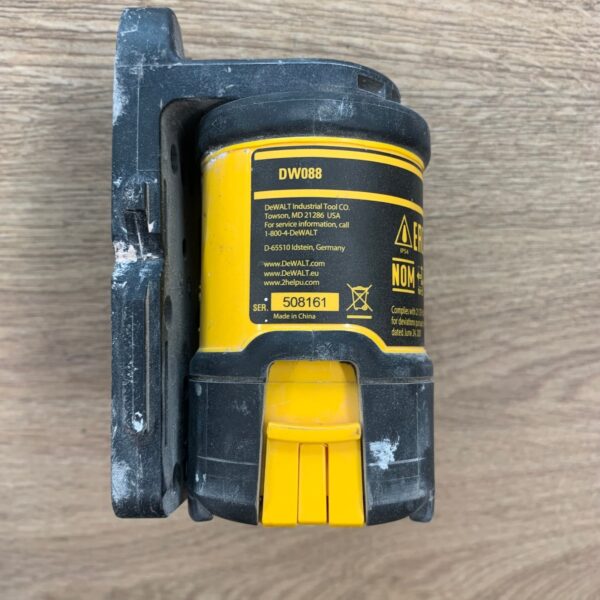 DeWalt DW088 Self Levelling Cross Line Laser Level Kit Case Used