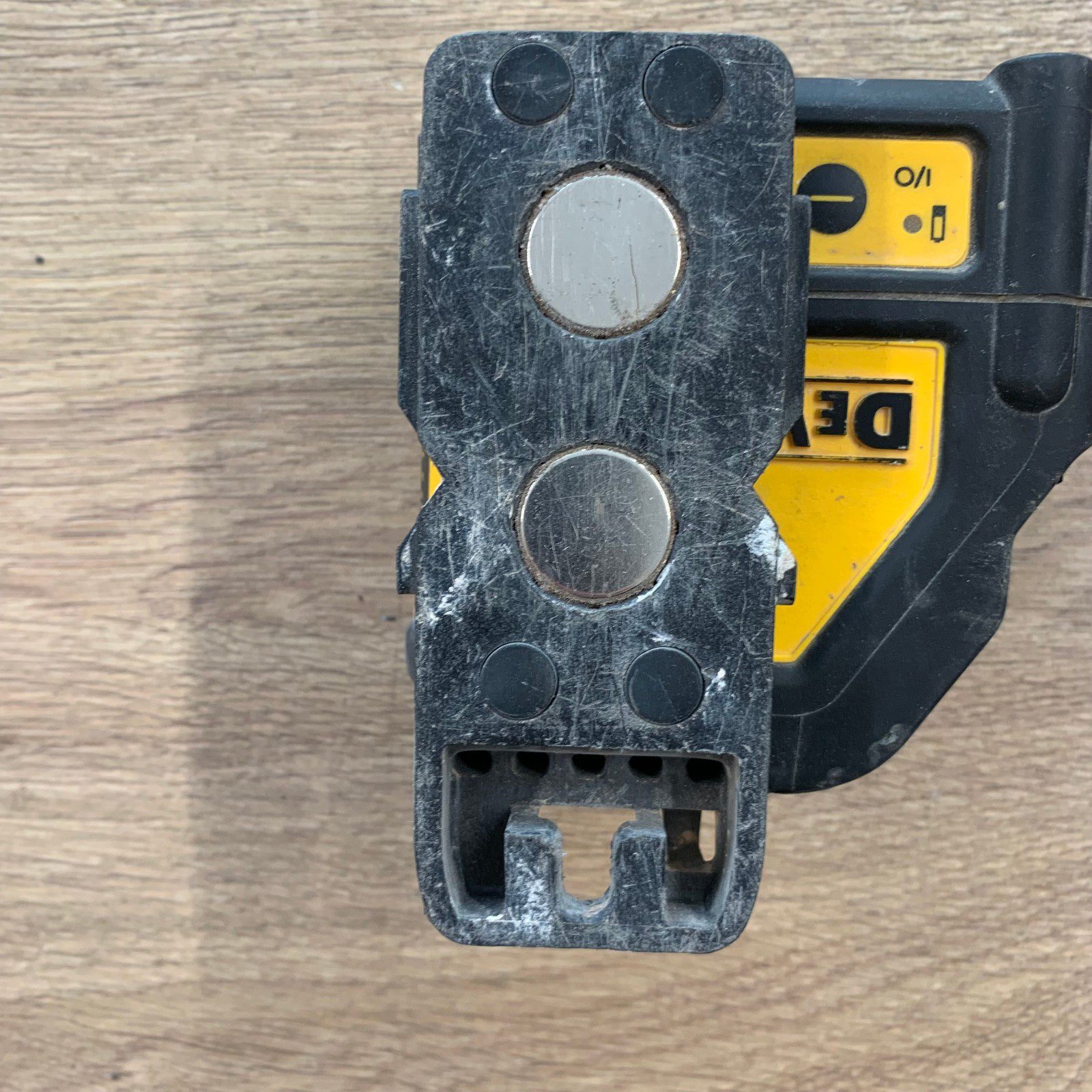 DeWalt DW088 Self Levelling Cross Line Laser Level Kit Case Used - Image 10