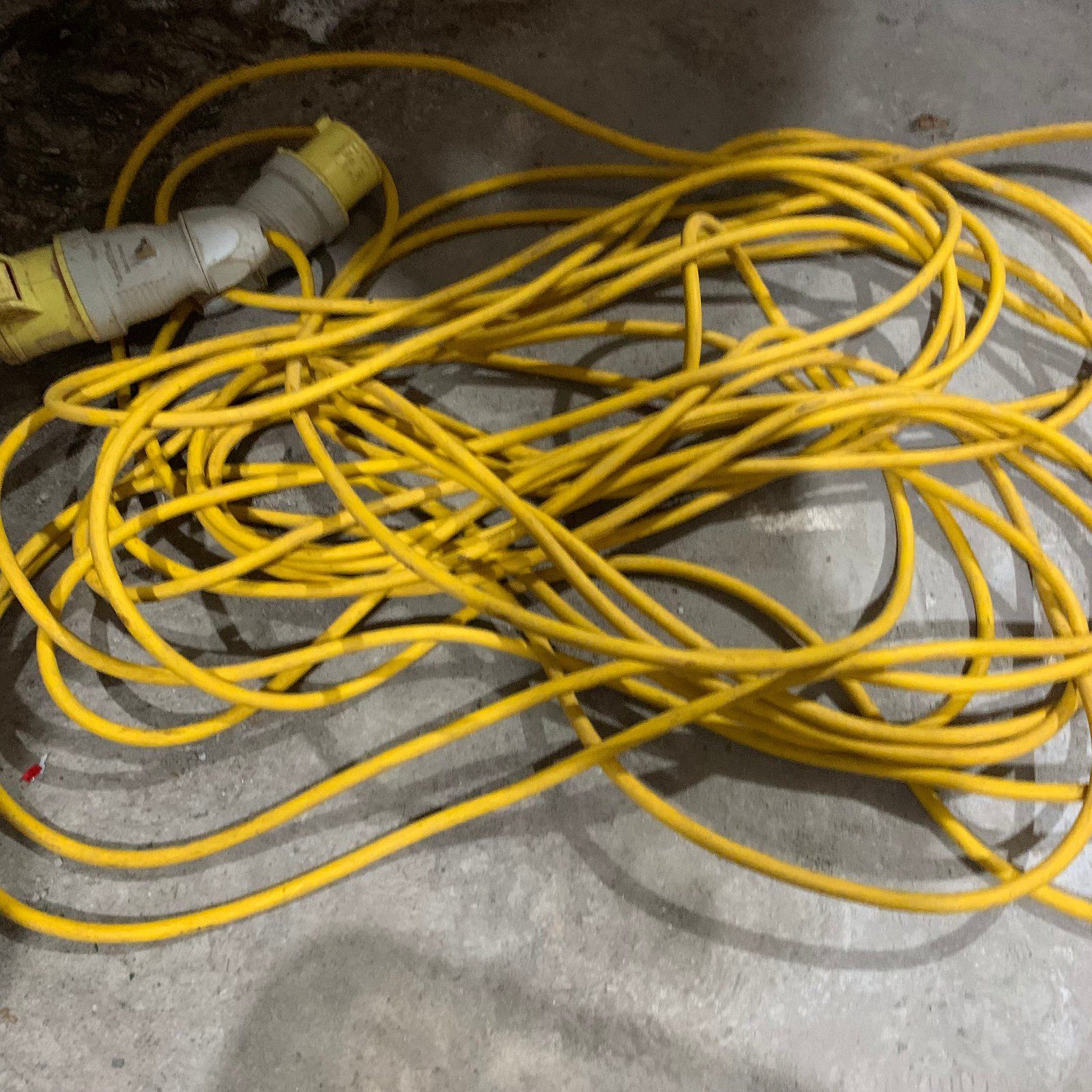 110V 16A 25m Site Extension Lead Cable 2P+E IP44 Used - Image 8