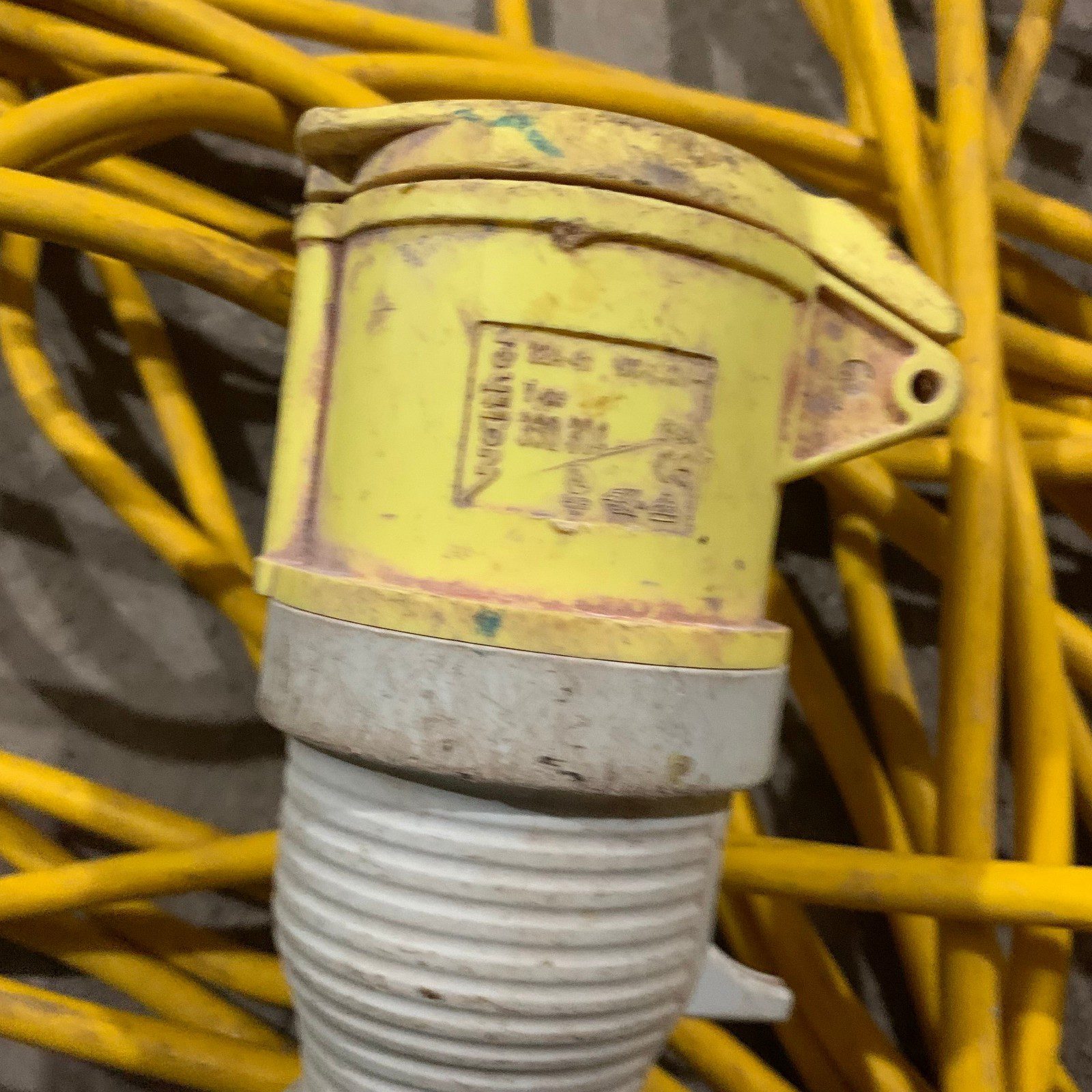 110V 16A 25m Site Extension Lead Cable 2P+E IP44 Used - Image 10