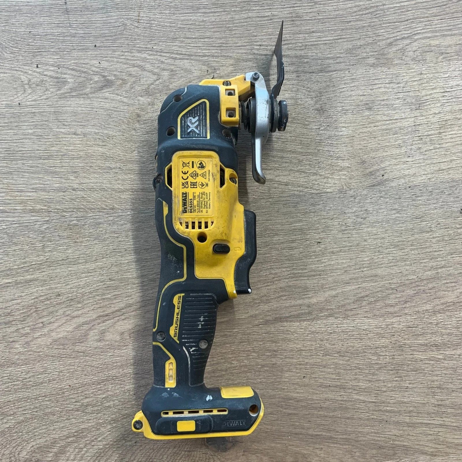 DeWalt DCS355 18V XR Brushless Oscillating Multi Tool Body Only Used Bare Unit - Image 10