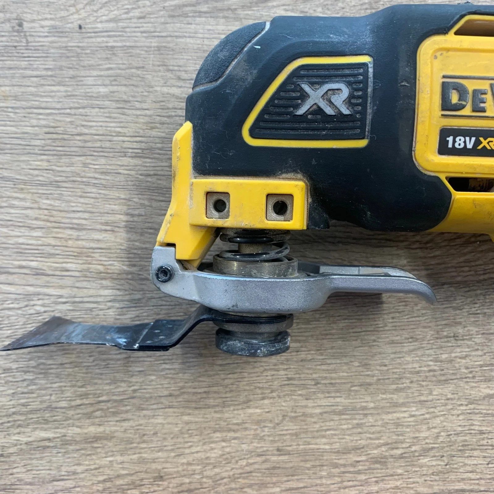 DeWalt DCS355 18V XR Brushless Oscillating Multi Tool Body Only Used Bare Unit - Image 14