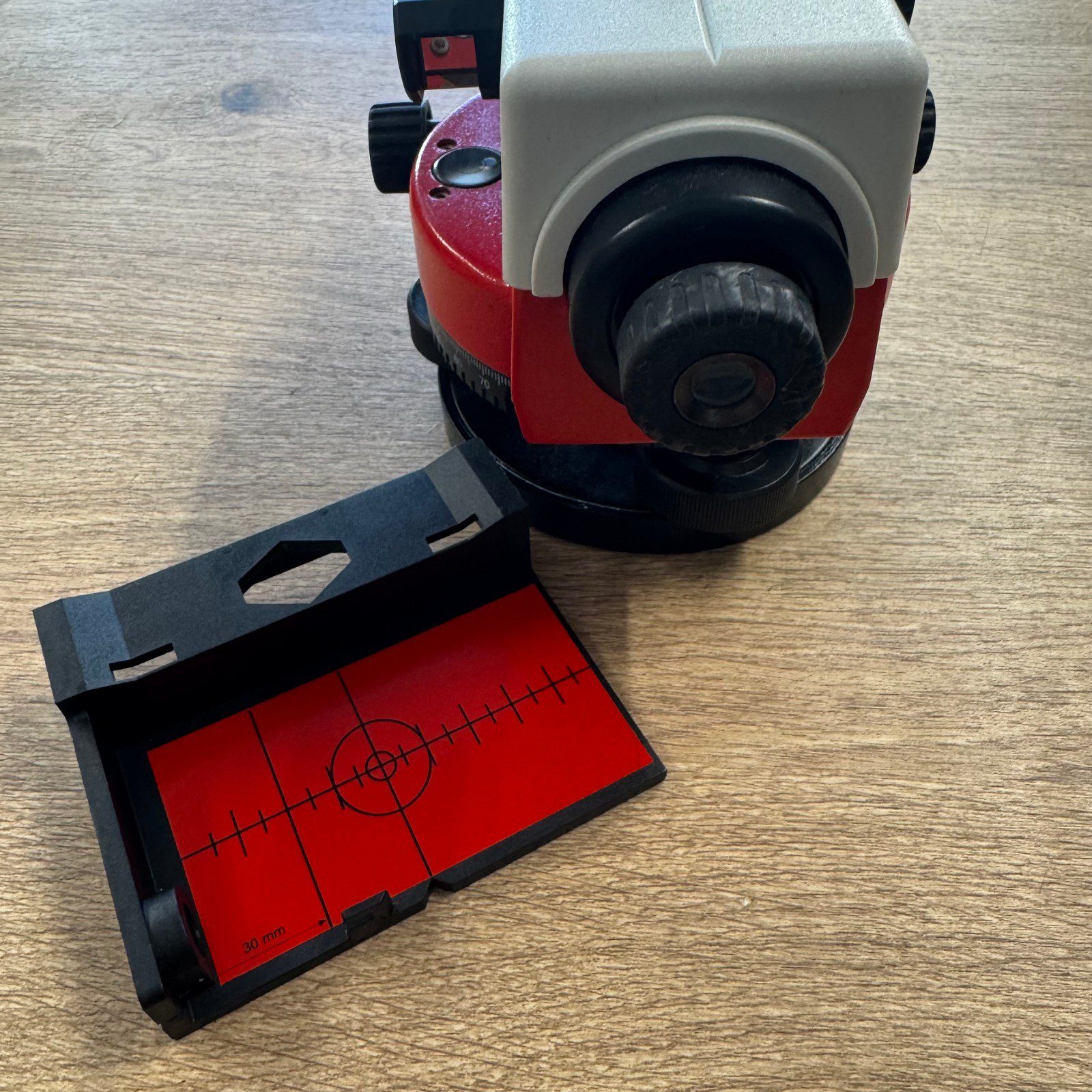 Leica BasicLevel Optical Survey Level With Target Plate Used - Image 2