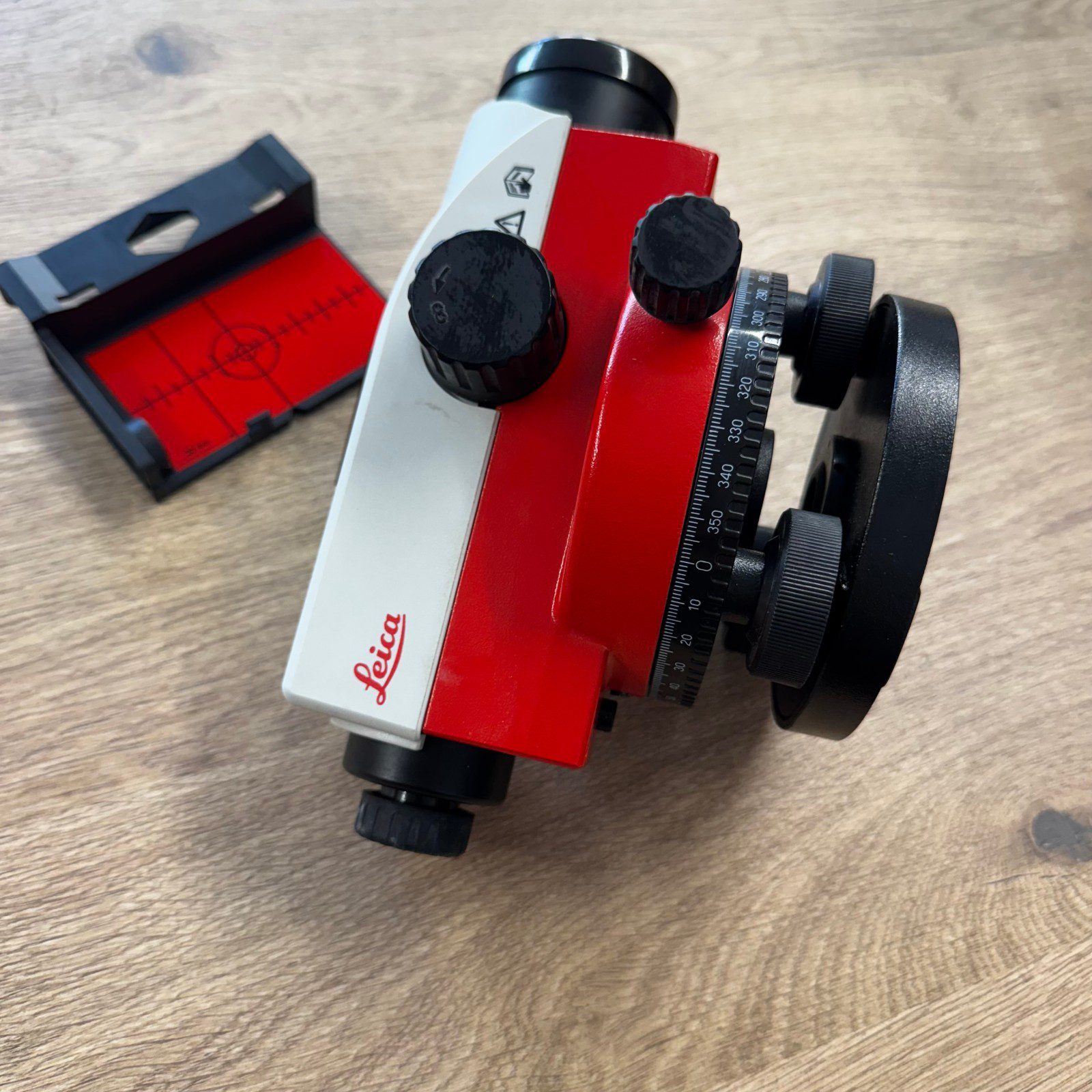 Leica BasicLevel Optical Survey Level With Target Plate Used - Image 12