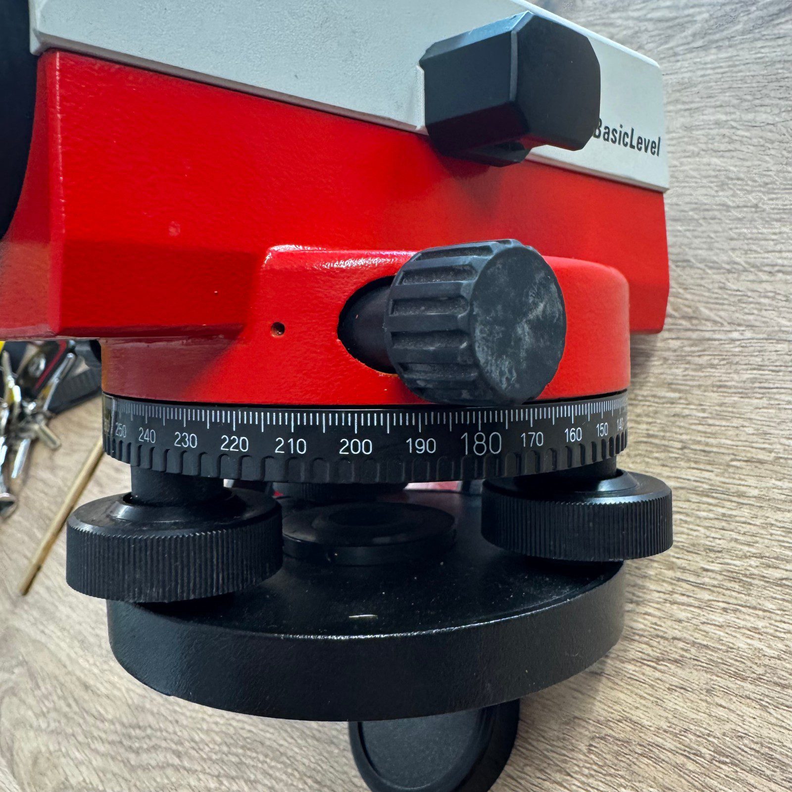 Leica BasicLevel Optical Survey Level With Target Plate Used - Image 15
