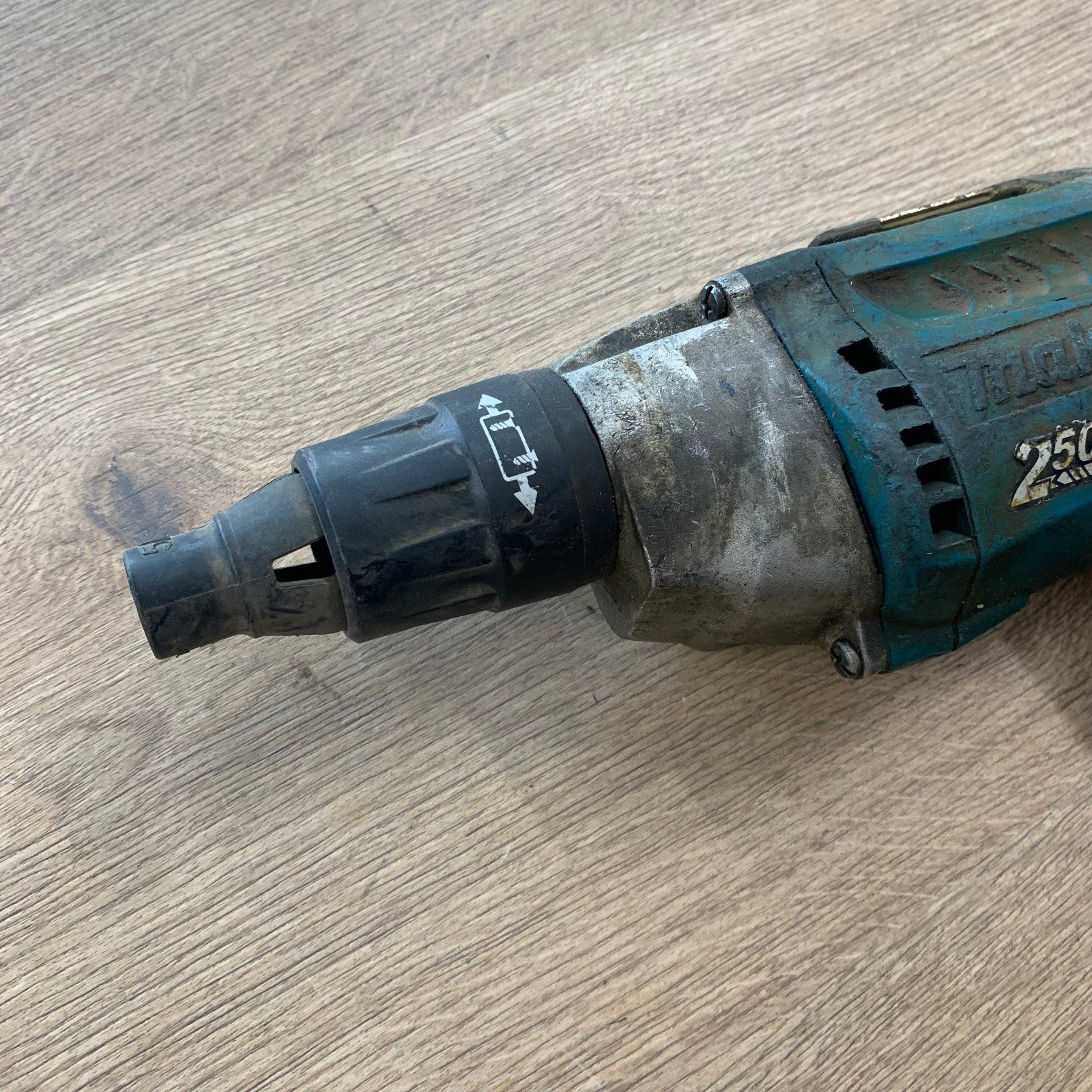 Makita FS2500 Drywall Screwdriver 110V - Image 4