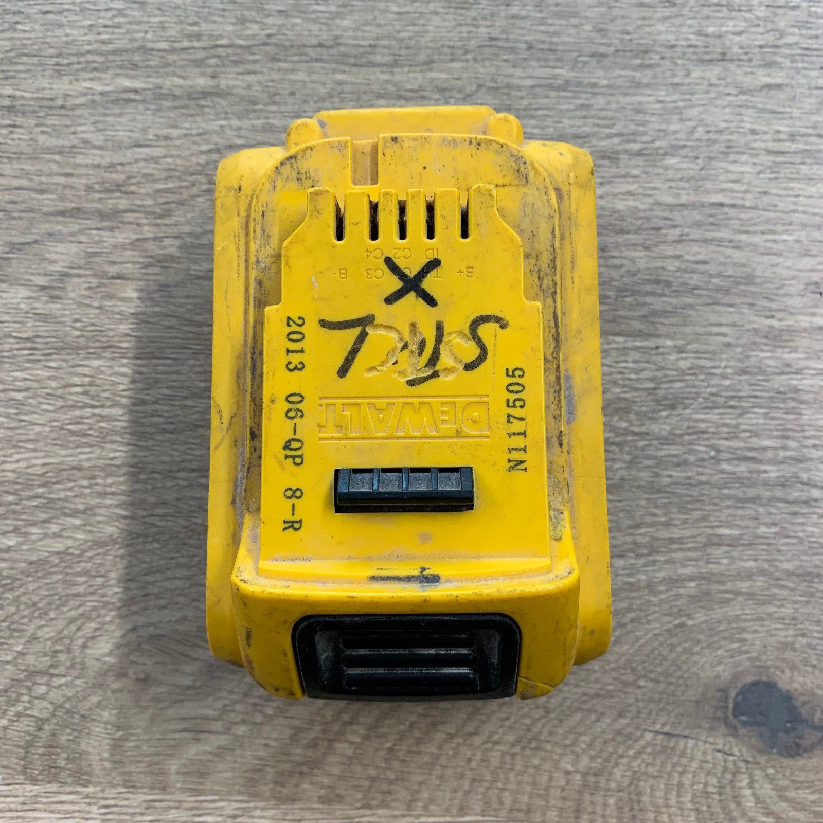 Dewalt DCB184 5.0Ah 18V XR Lithium-Ion Battery - Image 5