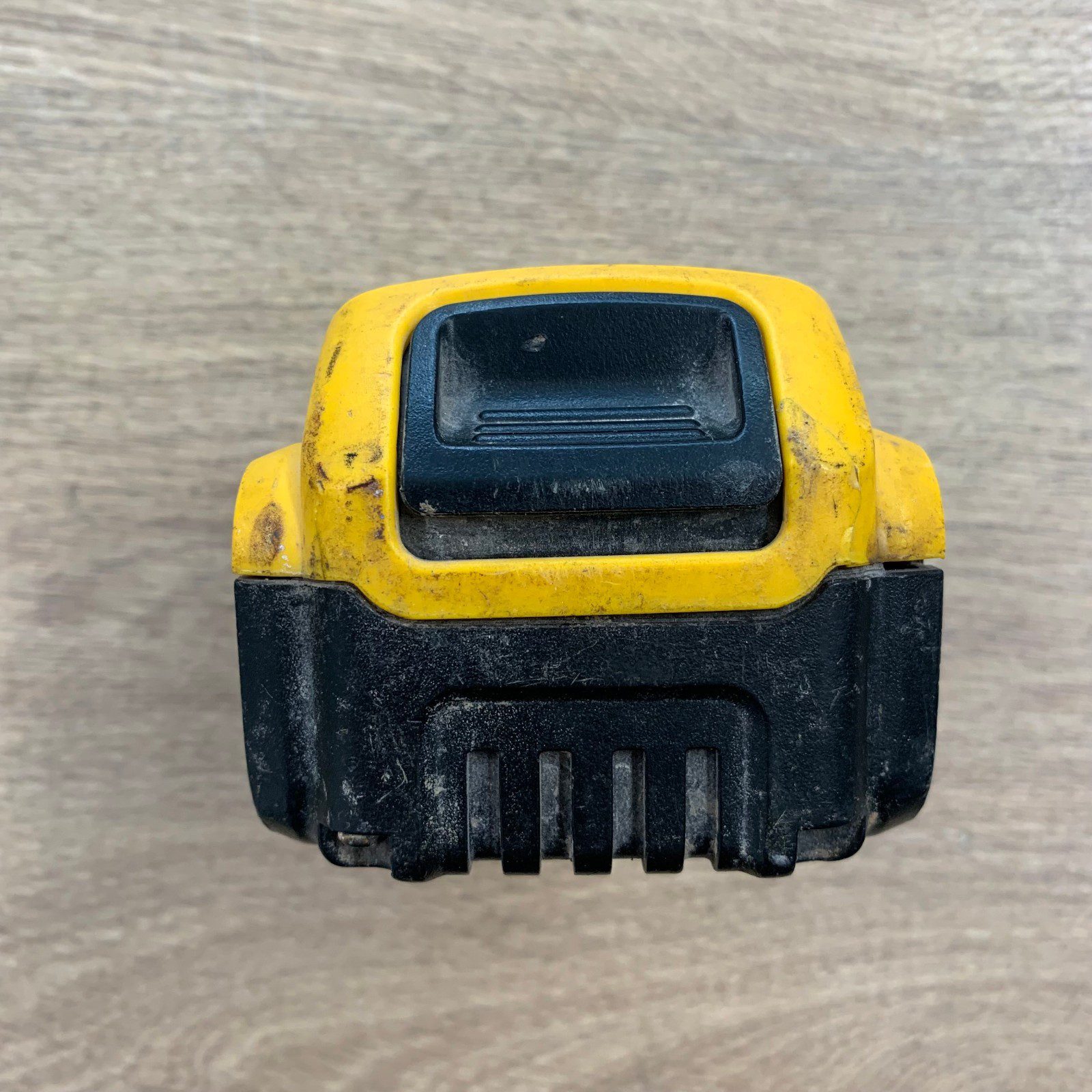 Dewalt DCB184 5.0Ah 18V XR Lithium-Ion Battery - Image 8