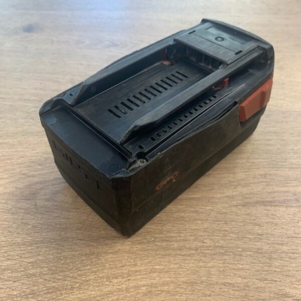 Hilti B 36/5.2 Li-Ion 36V 5.2Ah 187.2Wh CPC Battery Pack Used