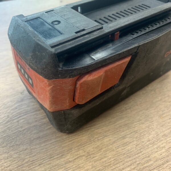 Hilti B 36/5.2 Li-Ion 36V 5.2Ah 187.2Wh CPC Battery Pack Used