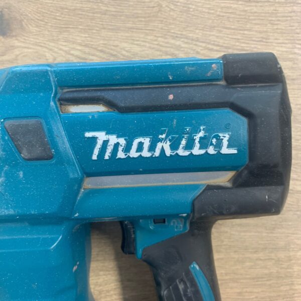 Makita DBN600 18V 16 Gauge 25-64mm Cordless Finish Nailer Body Only Used