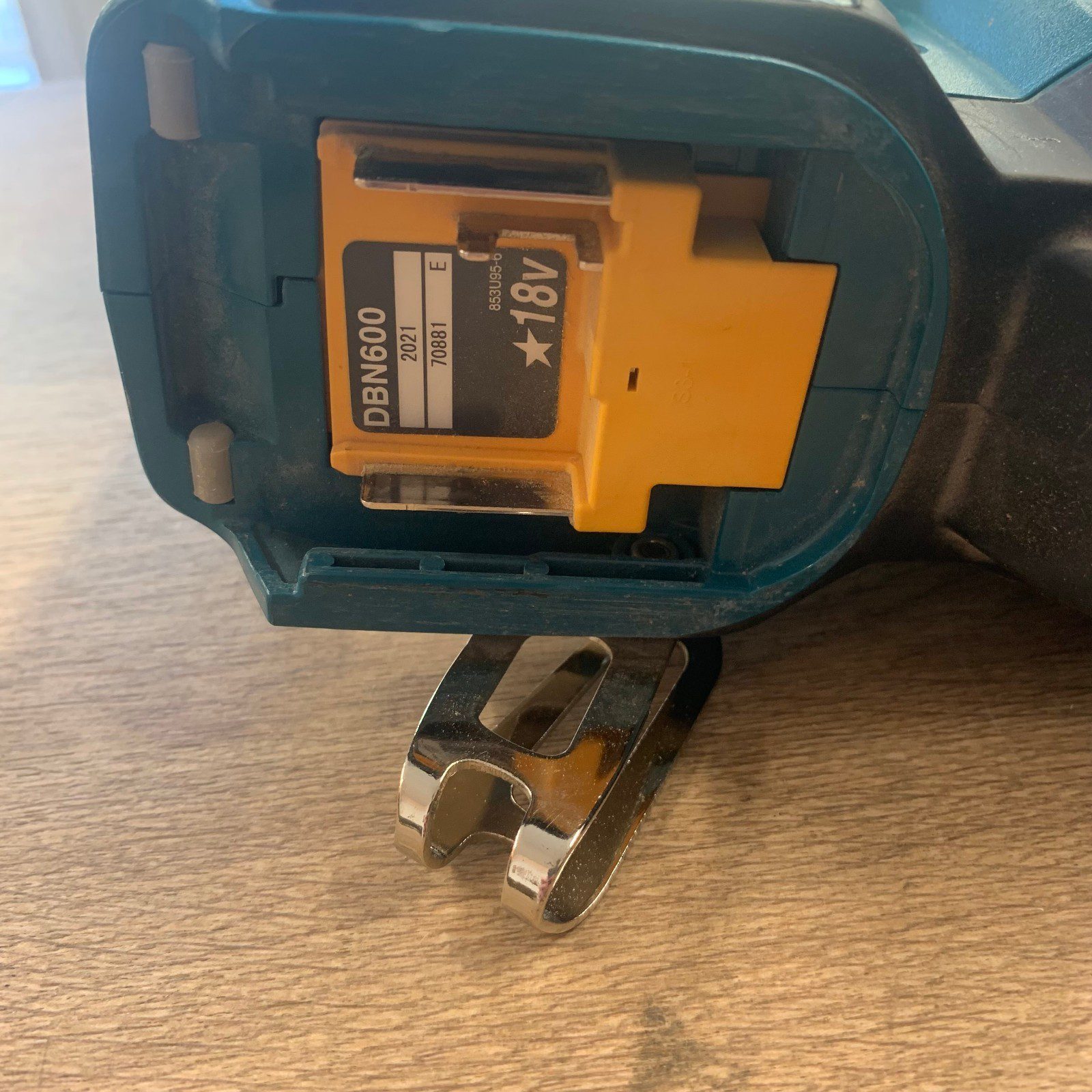 Makita DBN600 18V 16 Gauge 25-64mm Cordless Finish Nailer Body Only Used - Image 11