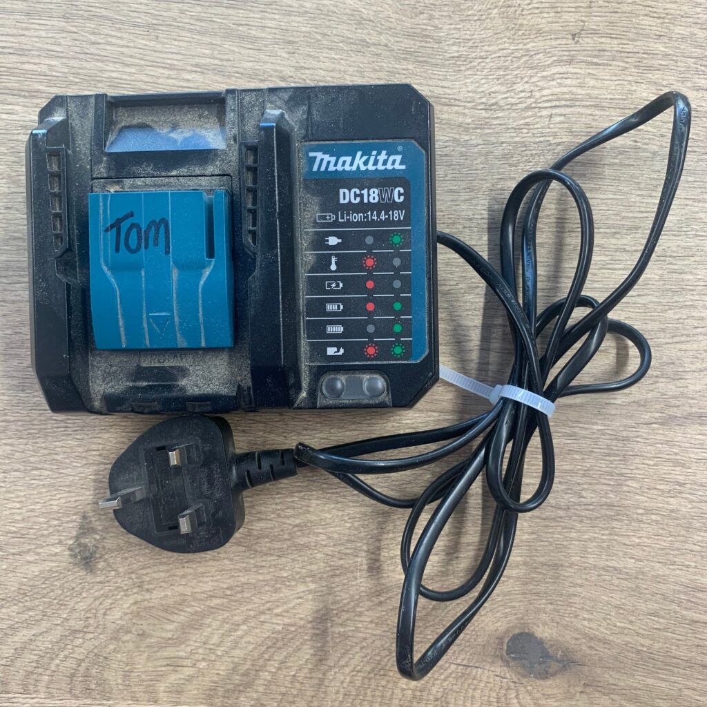 Makita DC18WC 14.4V-18V Li-Ion Battery Charger 240V UK Plug Used