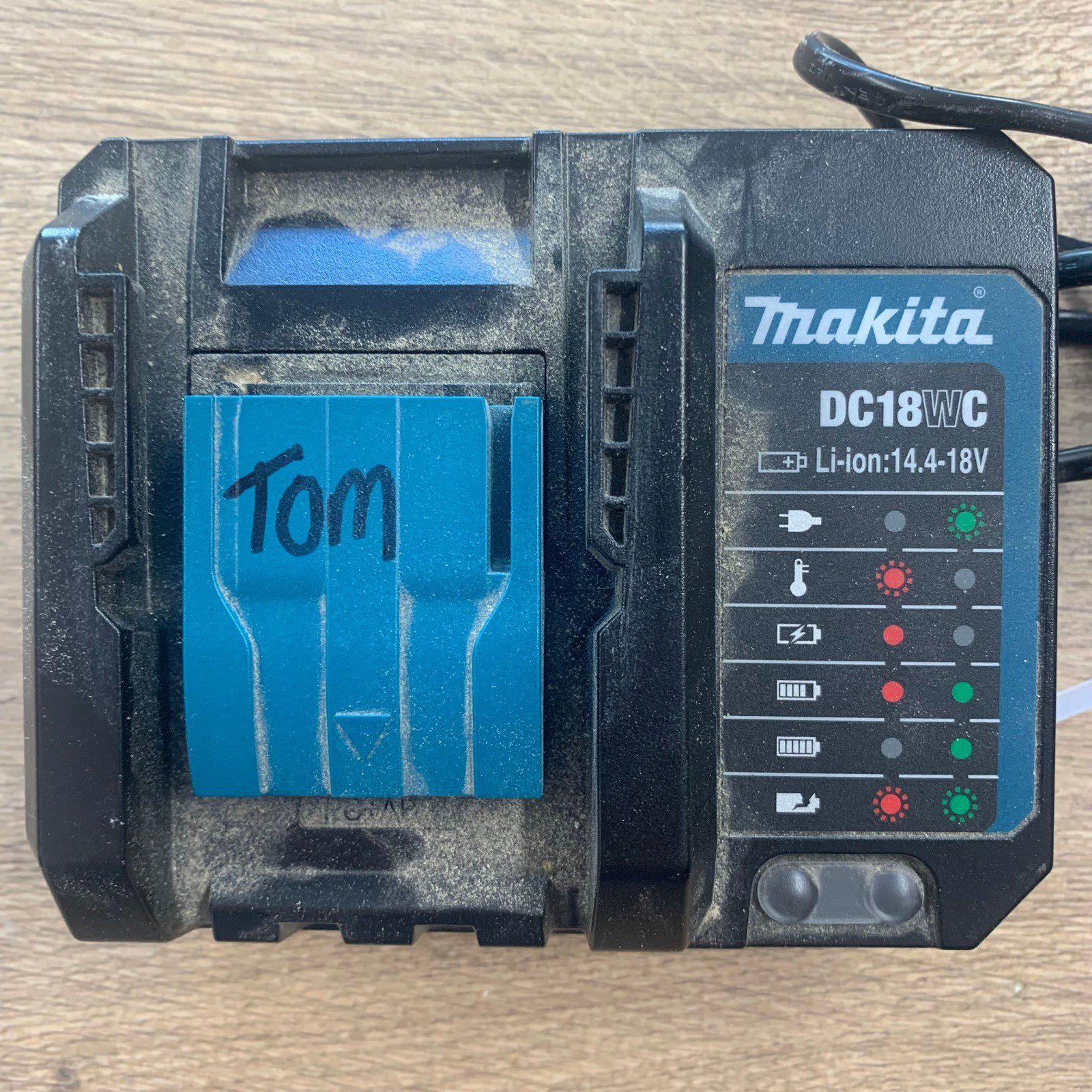 Makita DC18WC 14.4V-18V Li-Ion Battery Charger 240V UK Plug Refurbished - Image 6