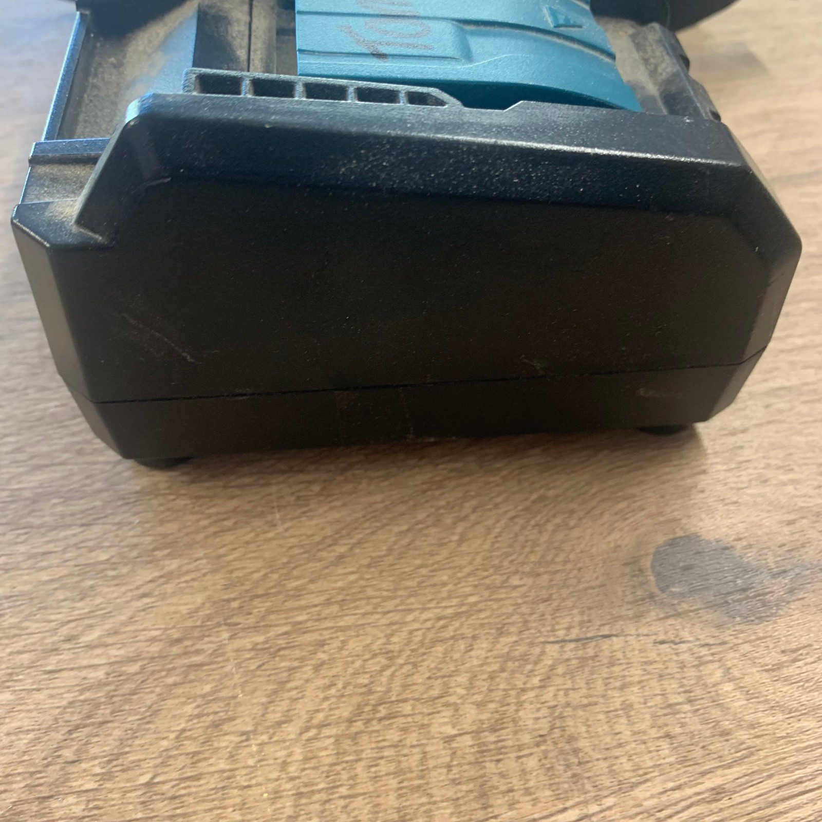 Makita DC18WC 14.4V-18V Li-Ion Battery Charger 240V UK Plug Refurbished - Image 12