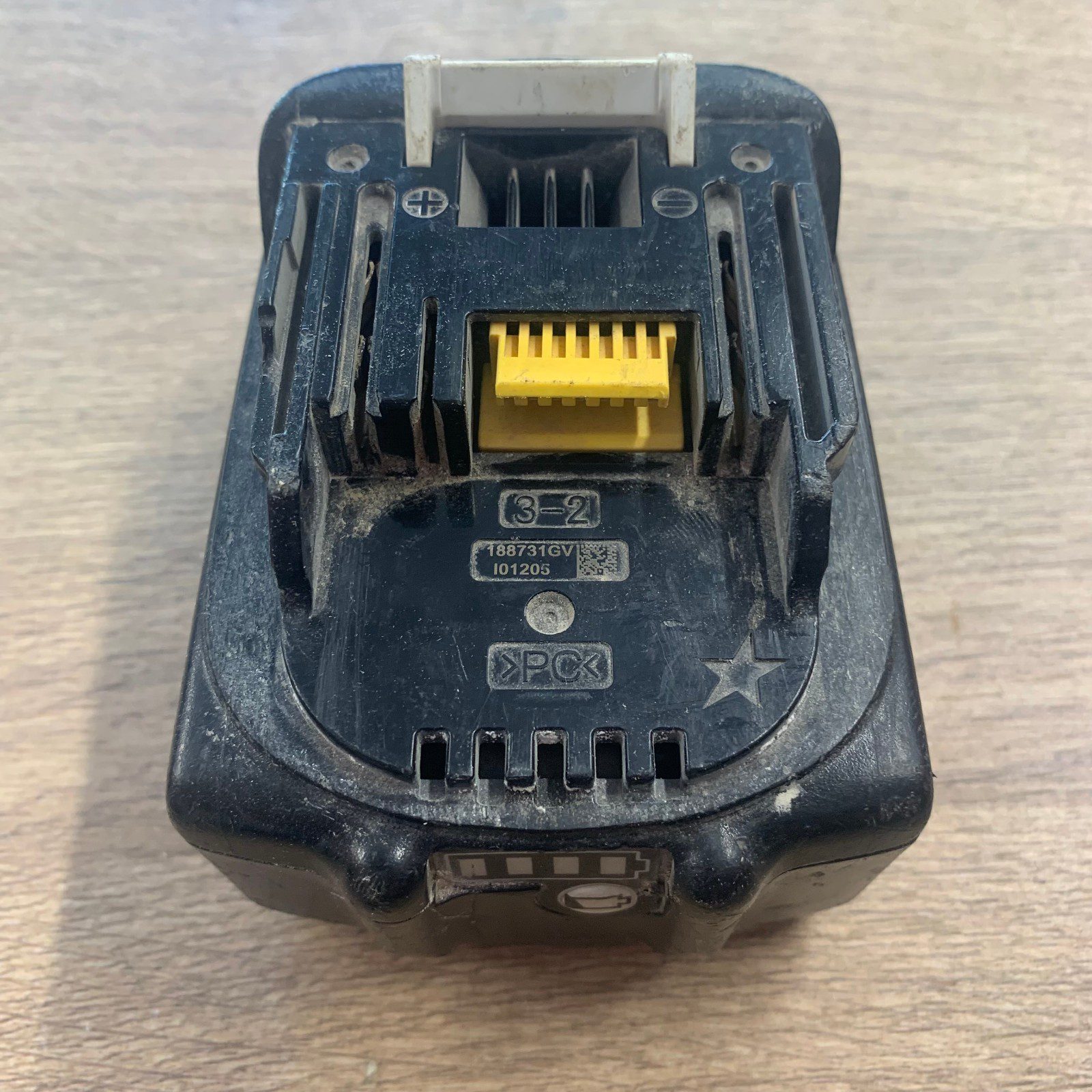 Makita BL1840B 18V 4.0Ah Li-Ion Battery Pack 72Wh Used - Image 3