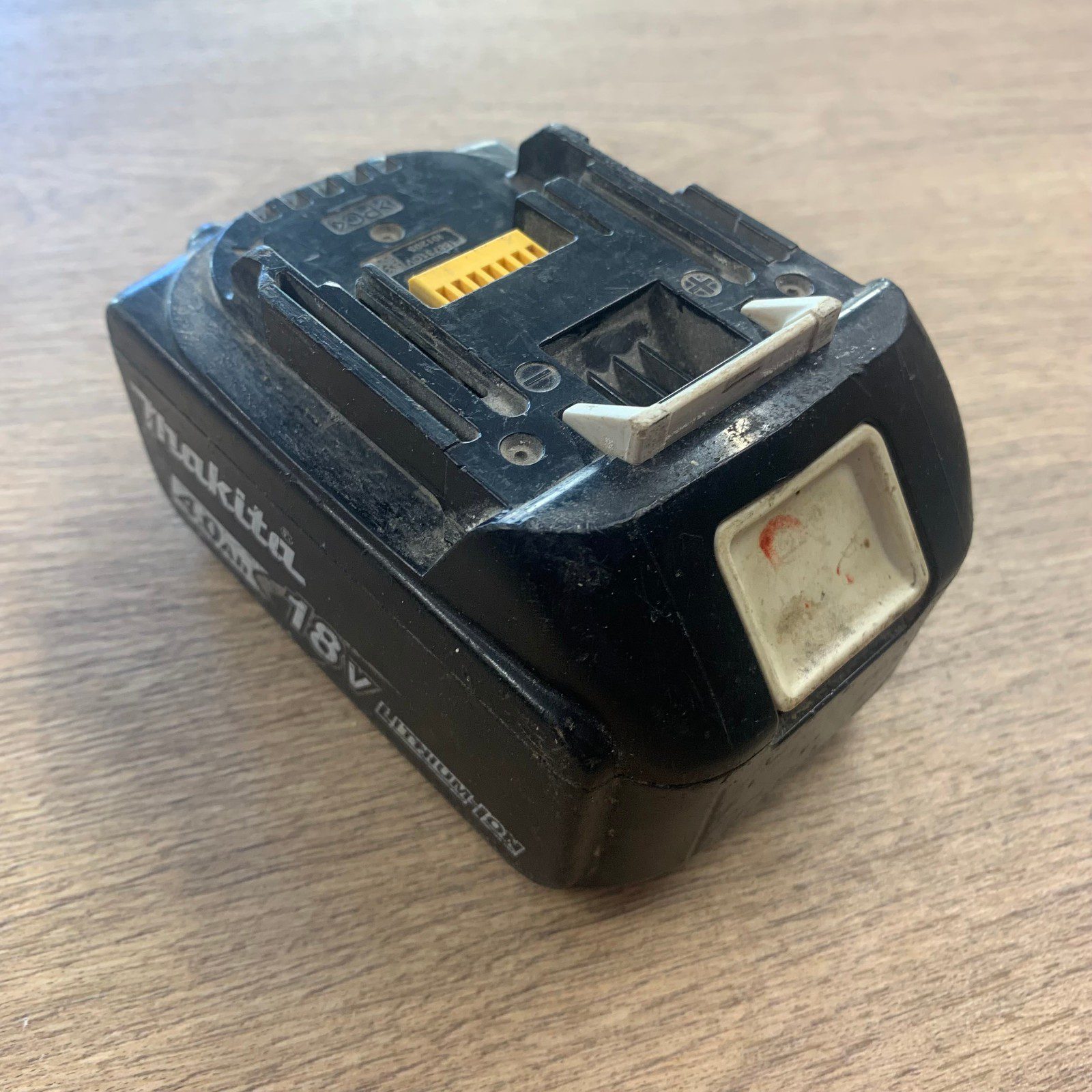 Makita BL1840B 18V 4.0Ah Li-Ion Battery Pack 72Wh Used - Image 6
