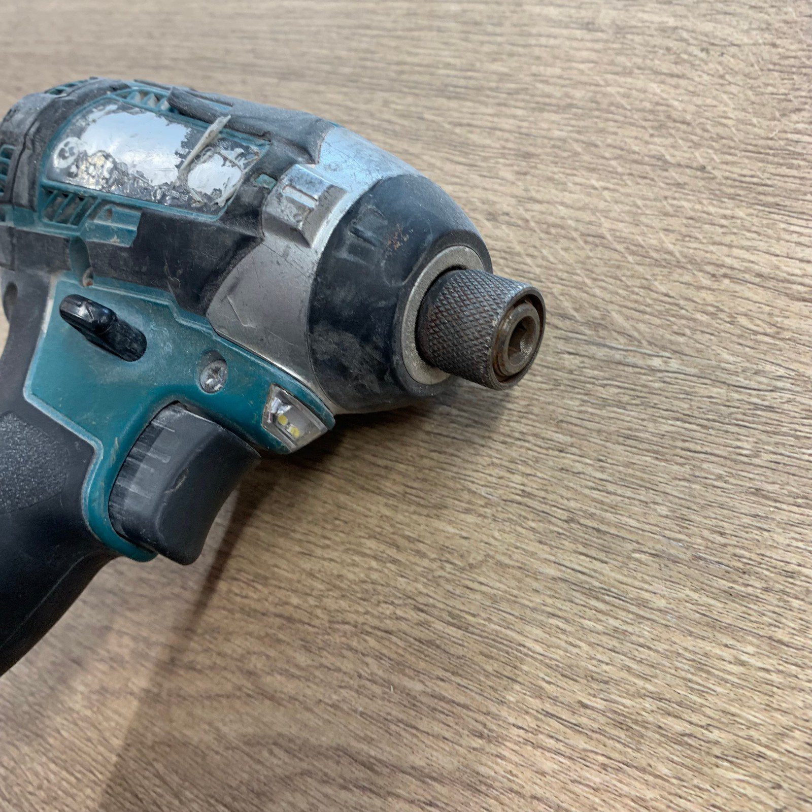 Makita DTD154 18V LXT Brushless Impact Driver Body Only Used - Image 4