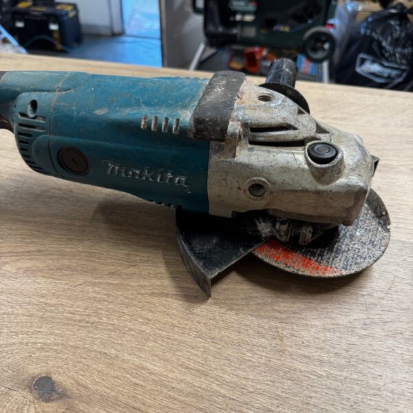 Makita GA9020S 110V 230mm Angle Grinder 9" Disc Cutter With Side Handle
