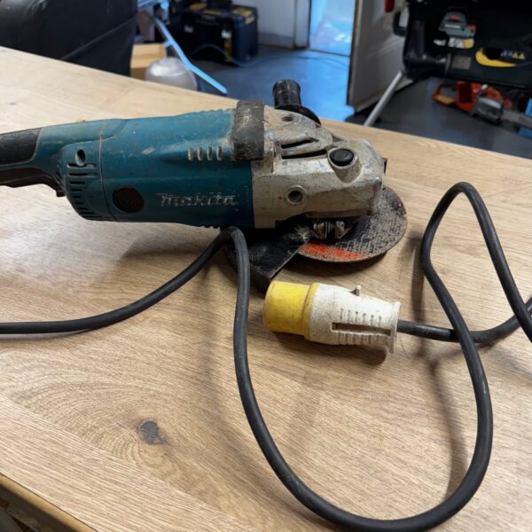 Makita GA9020S 110V 230mm Angle Grinder 9" Disc Cutter With Side Handle