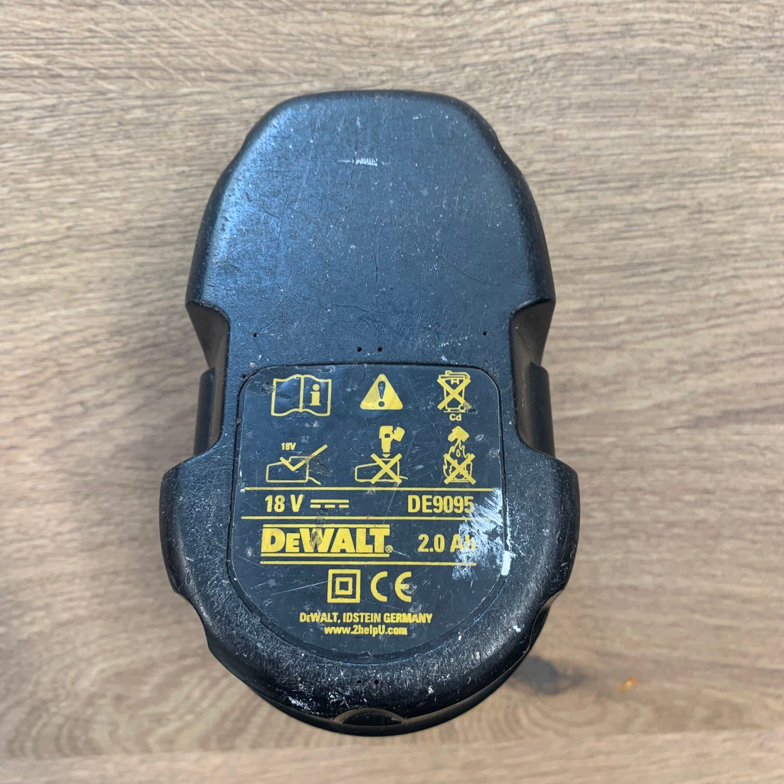 DeWalt DE9095 18V 2.0Ah Ni-Cd Battery Pack For Spares Or Repair Faulty - Image 4