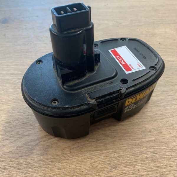 DeWalt DE9095 18V 2.0Ah Ni-Cd Battery Pack For Spares Or Repair Faulty