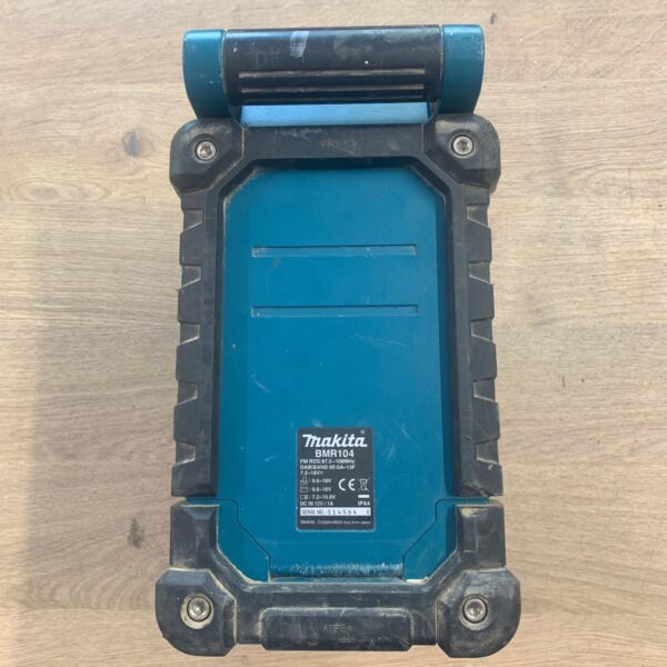 Makita BMR104 7.2-18V DAB FM Job Site Radio Spares or Repairs