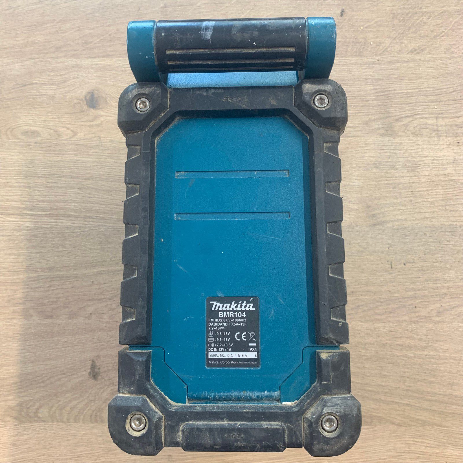 Makita BMR104 7.2-18V DAB FM Job Site Radio Spares or Repairs - Image 3