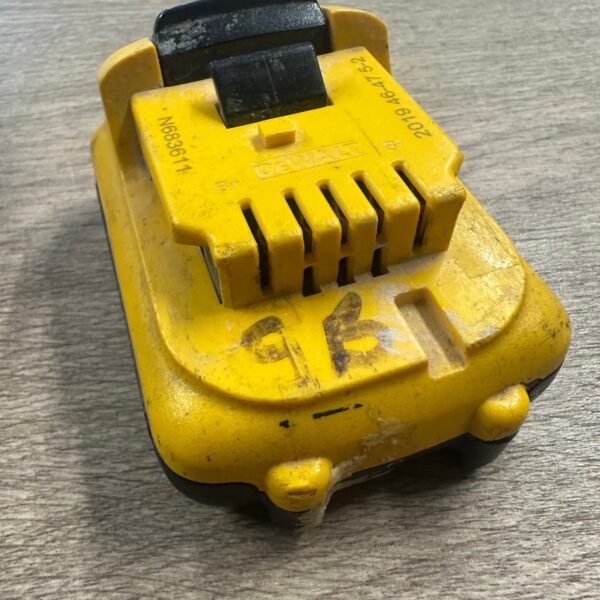 DeWalt DCB183 18V XR Li-Ion 2.0Ah Battery Pack Spares or Repairs