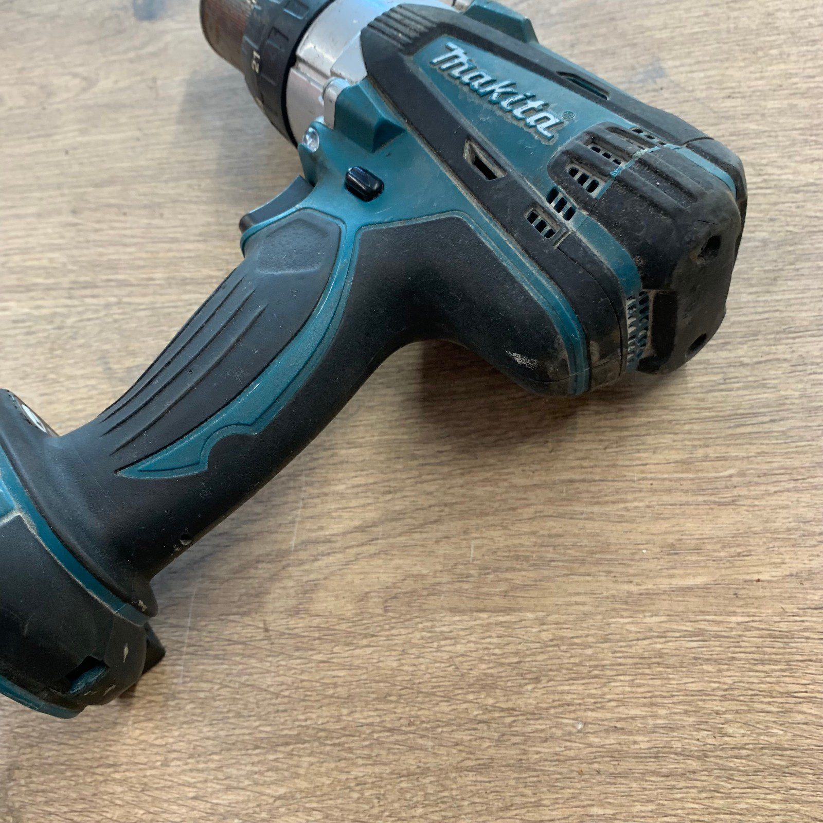Makita DHP458 18V LXT Cordless Combi Drill Body Only Spares or Repair - Image 8