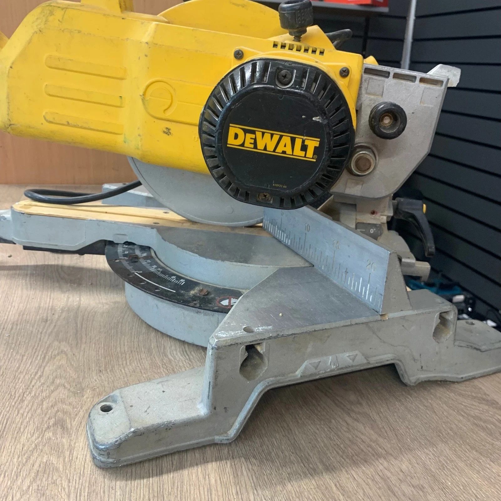 DeWalt DW777-LX 115V 216mm Mitre Saw With Blade Repair Spares - Image 13