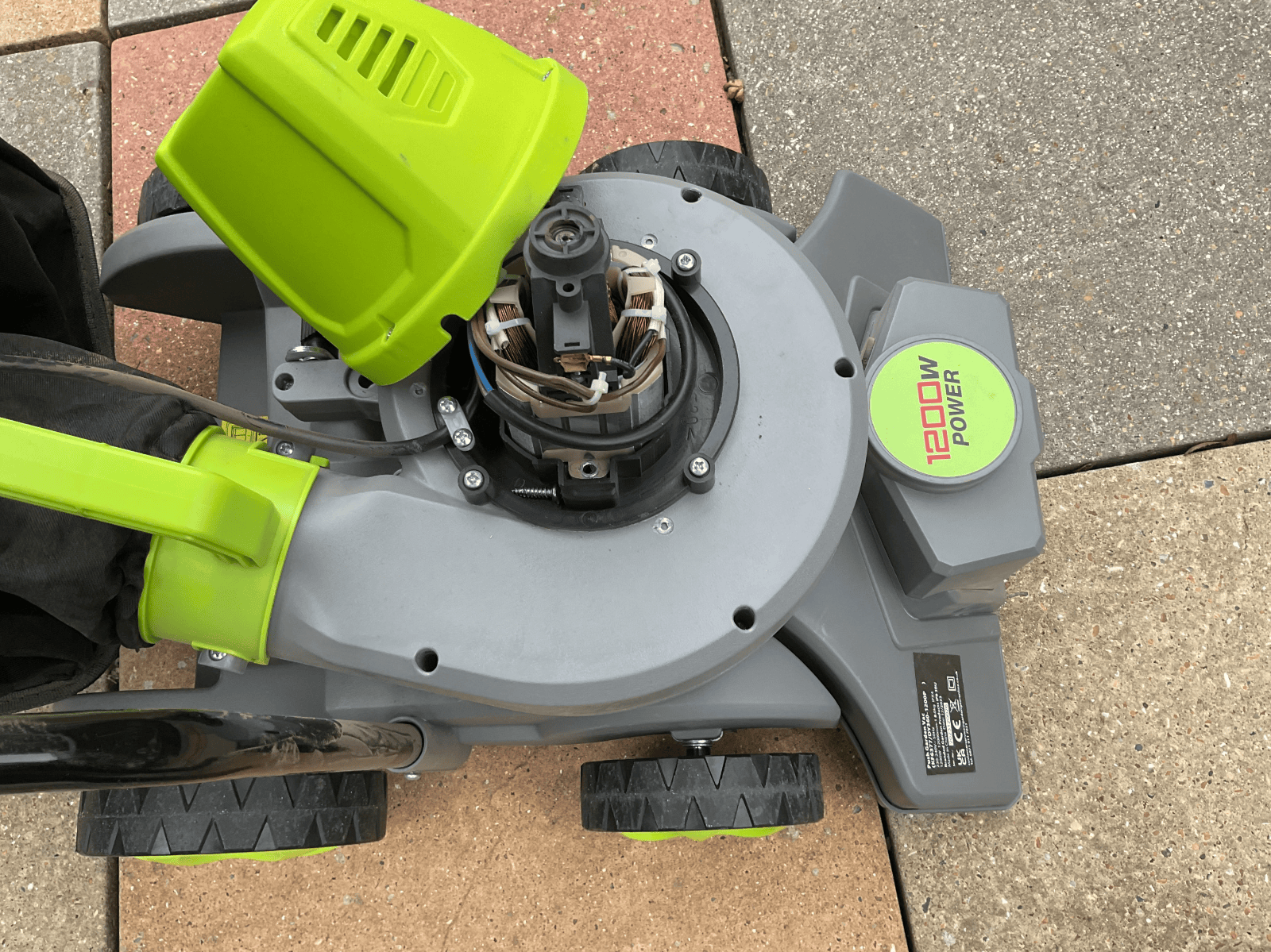 Garden Gear 3-in-1 Garden Push Vacuum and Blower 1200W Corded Spares or Repairs - Image 4