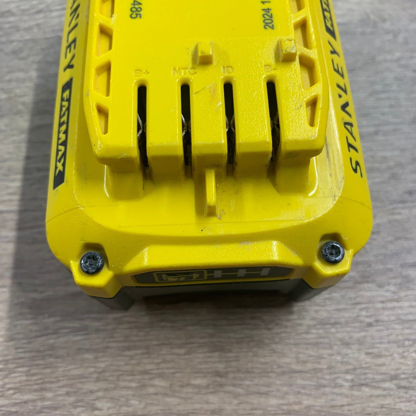 Stanley FatMax SFMCB204 V20 18V 4.0Ah Li-Ion Battery Refurbished - Image 6