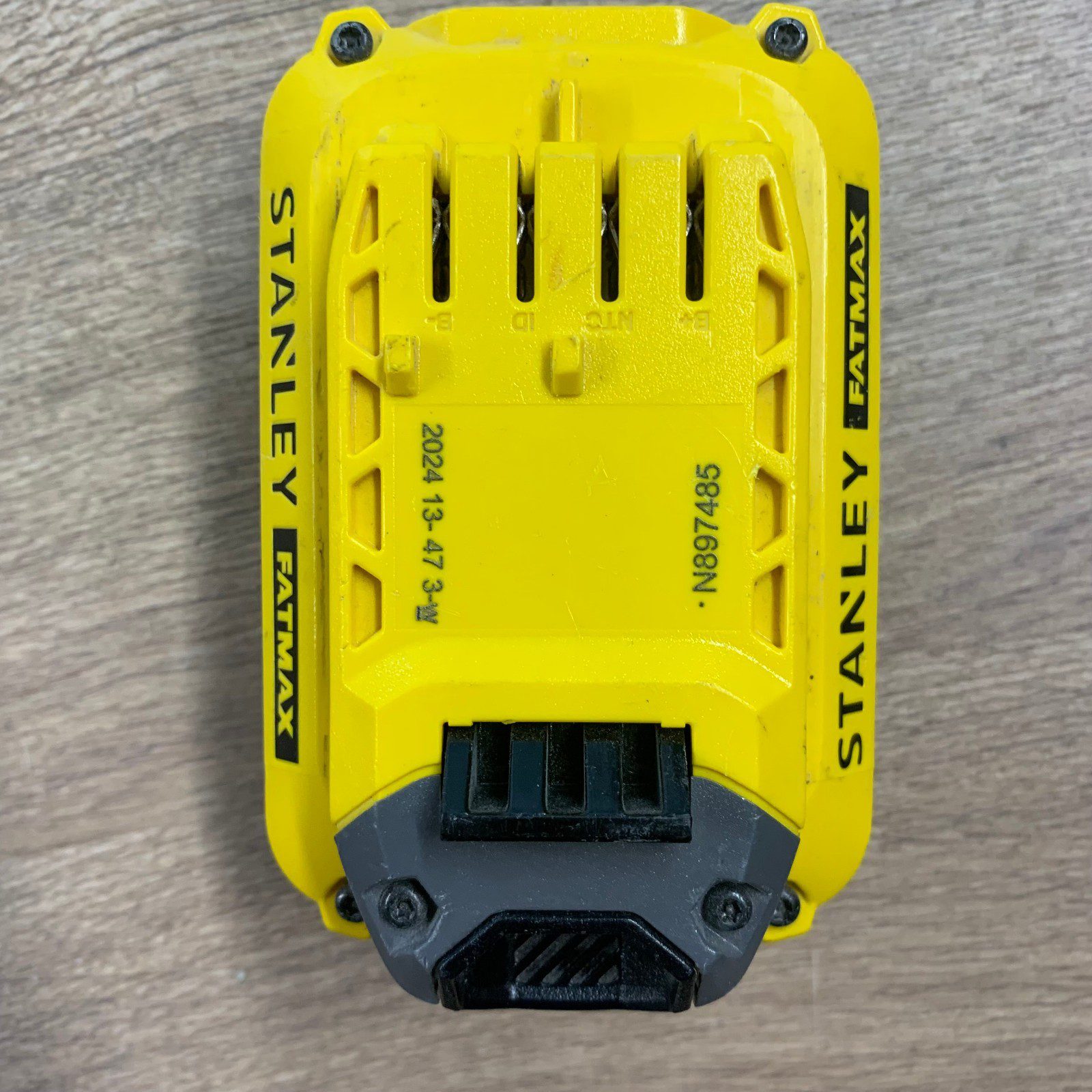 Stanley FatMax SFMCB204 V20 18V 4.0Ah Li-Ion Battery Refurbished - Image 8