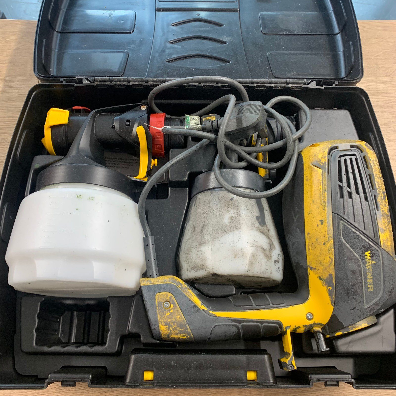 Wagner Flexio Electric Paint Sprayer Spray Gun Kit 2 Attachments Case Used - Image 1