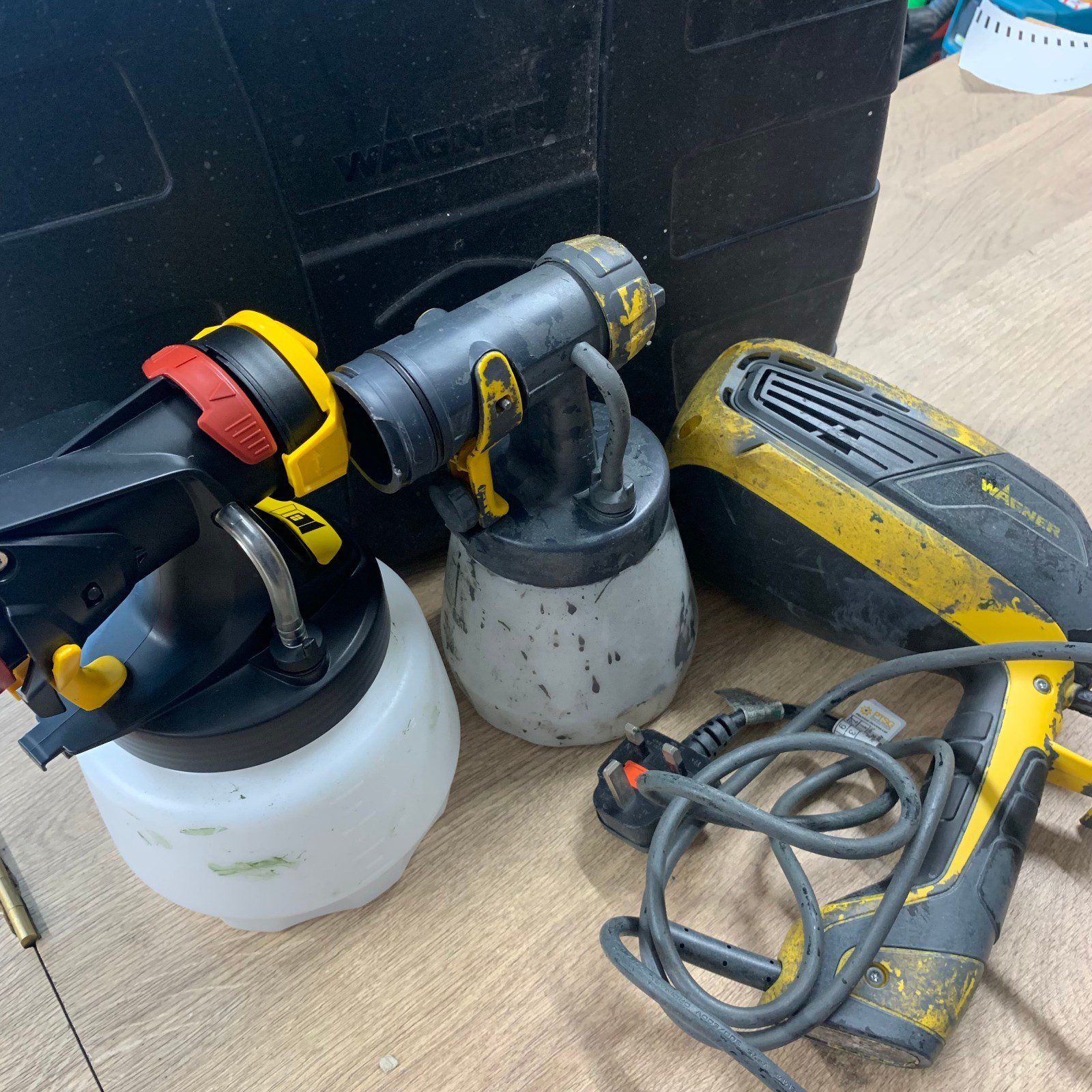 Wagner Flexio Electric Paint Sprayer Spray Gun Kit 2 Attachments Case Used - Image 2