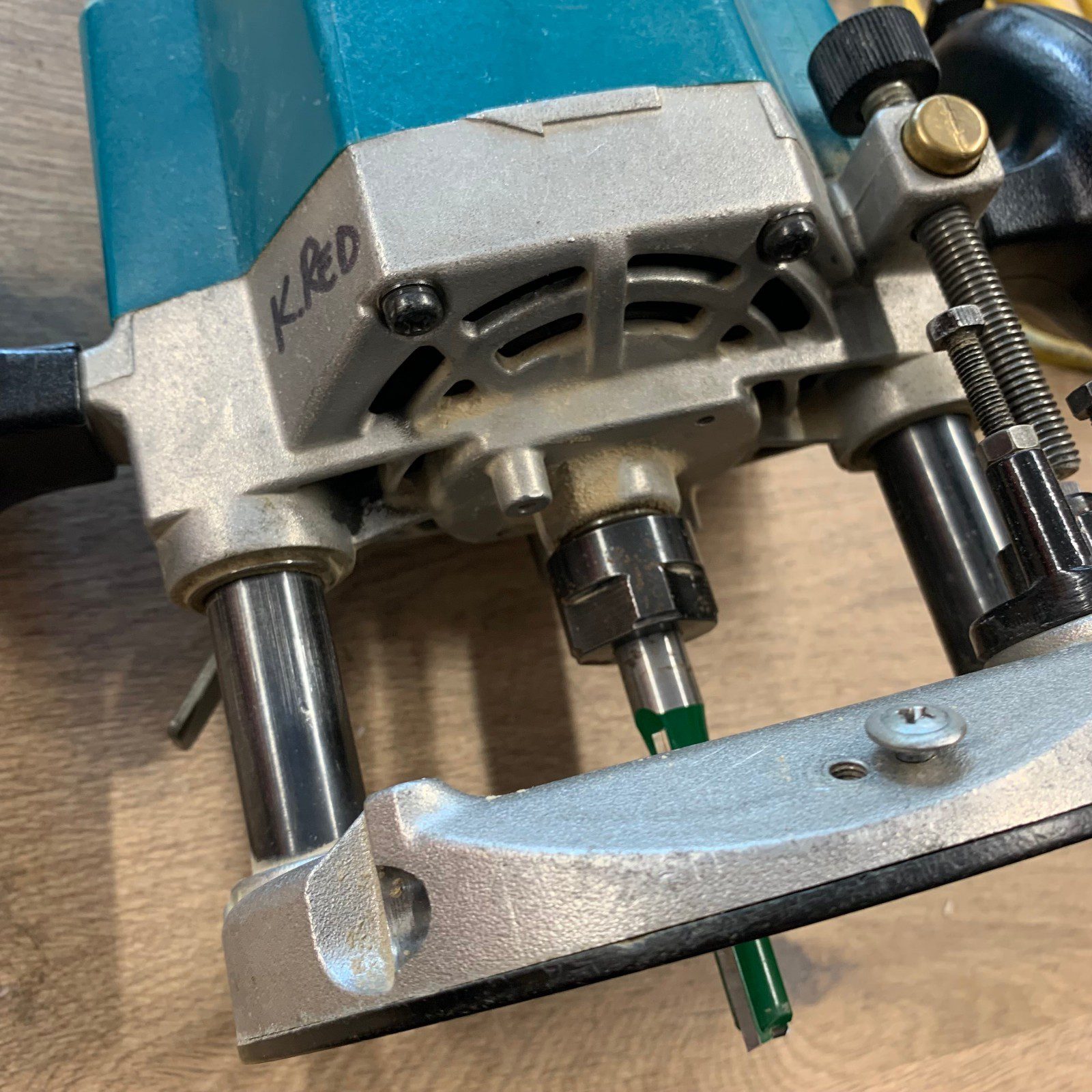 Makita 3612C 110V 1/2in Plunge Router 1850W Variable Speed Refurbished - Image 6