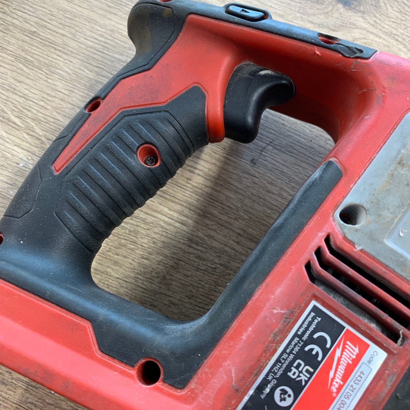 Milwaukee M18 BH 18V SDS Plus Rotary Hammer Drill Body Only Used - Image 10