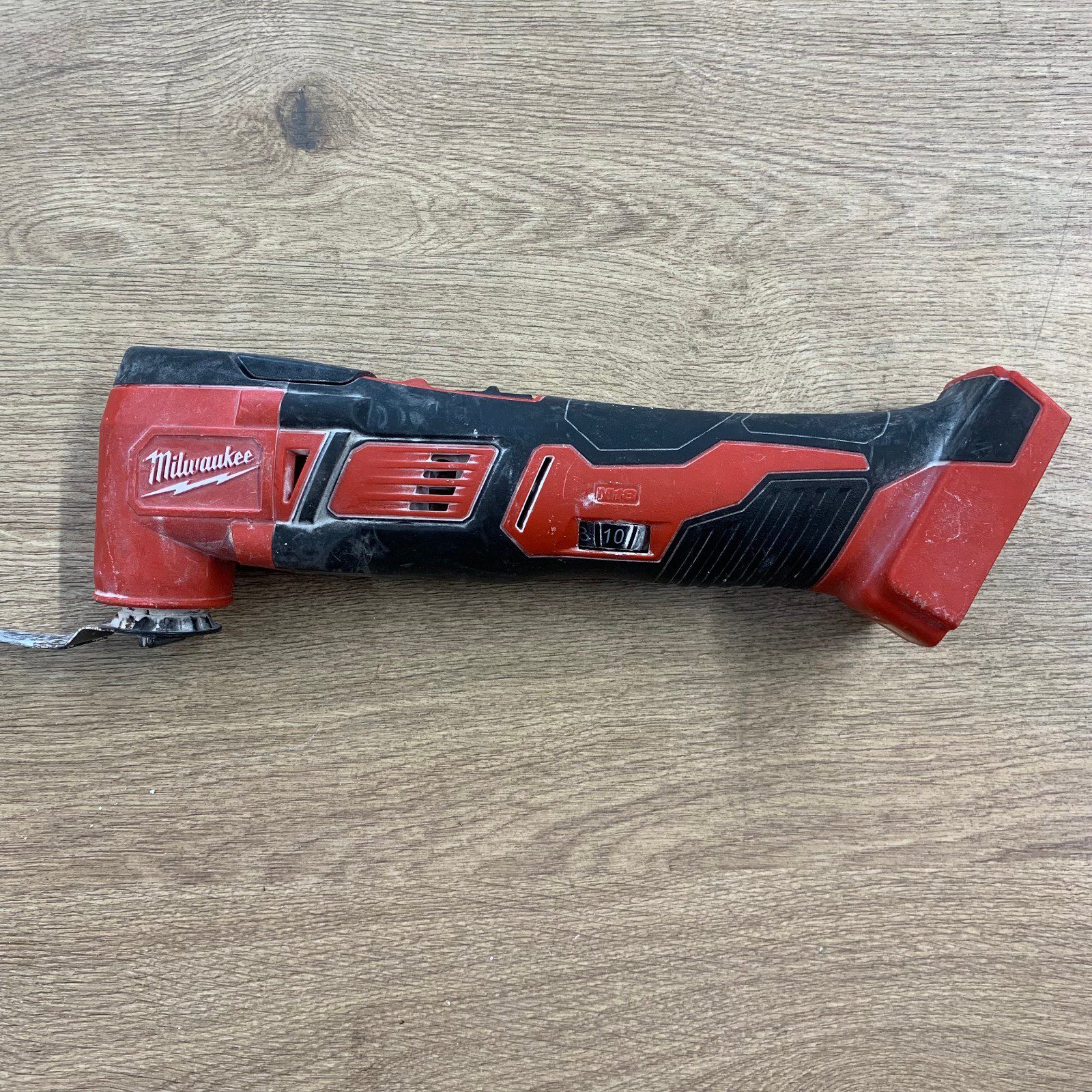 Milwaukee M18 BMT 18V Cordless Oscillating Multi Tool Body Only - Image 1