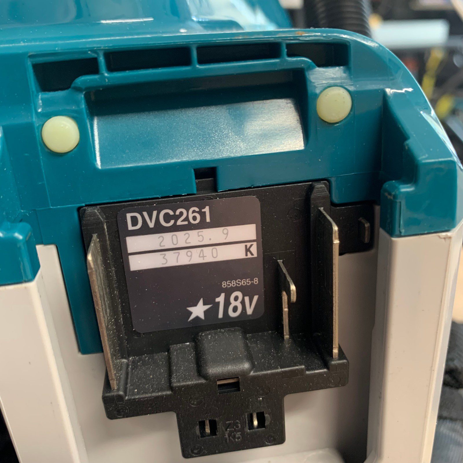 Makita DVC261 36V 18V x 2 LXT Brushless Backpack Vacuum Cleaner Very Good Refurb - Image 5