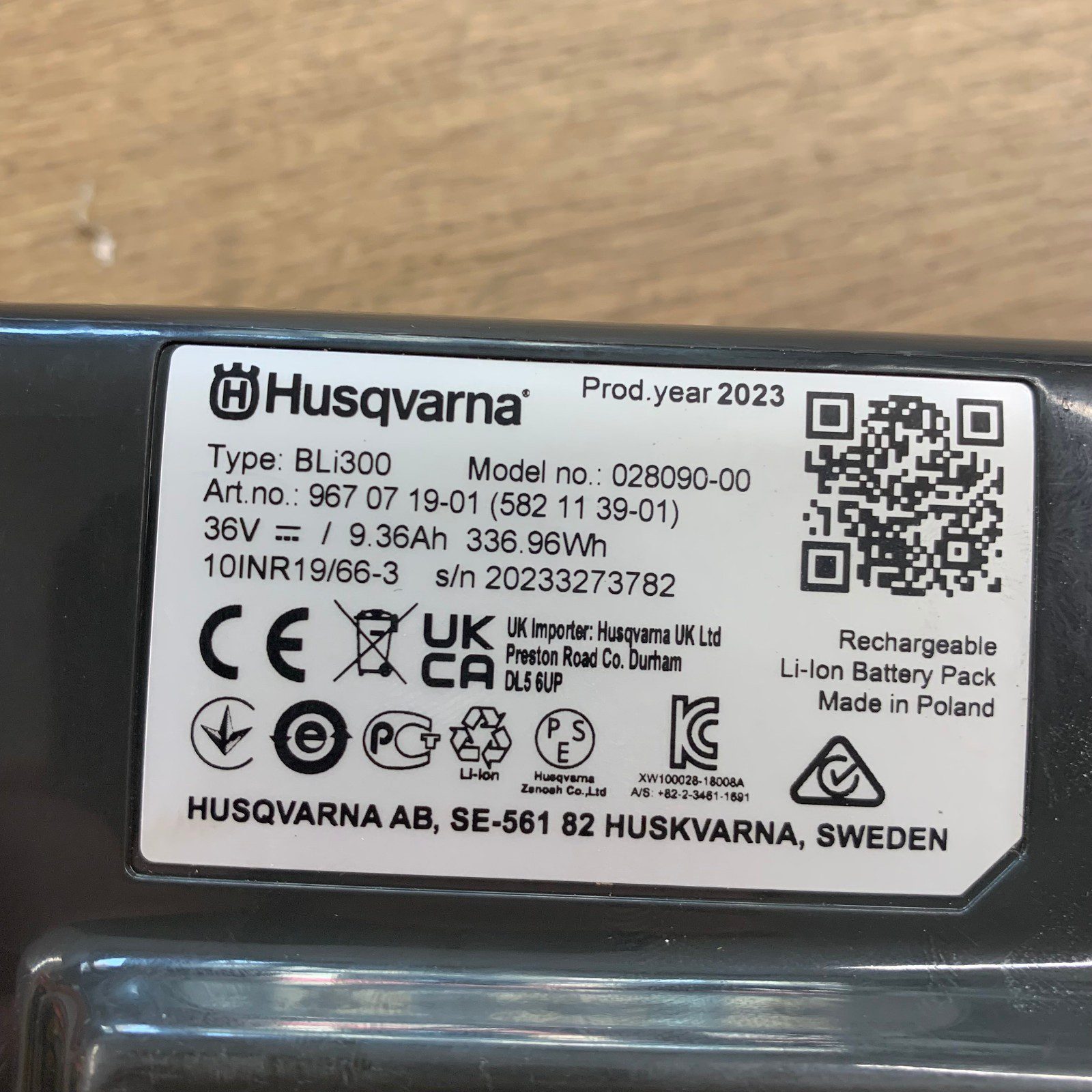 Husqvarna BLi300 36V 9.36Ah 336.96Wh Li-Ion Battery Pack Very Good Refurbished - Image 3