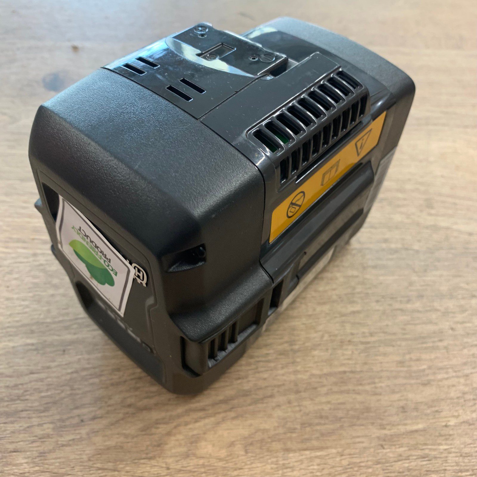 Husqvarna BLi300 36V 9.36Ah 336.96Wh Li-Ion Battery Pack Very Good Refurbished - Image 6