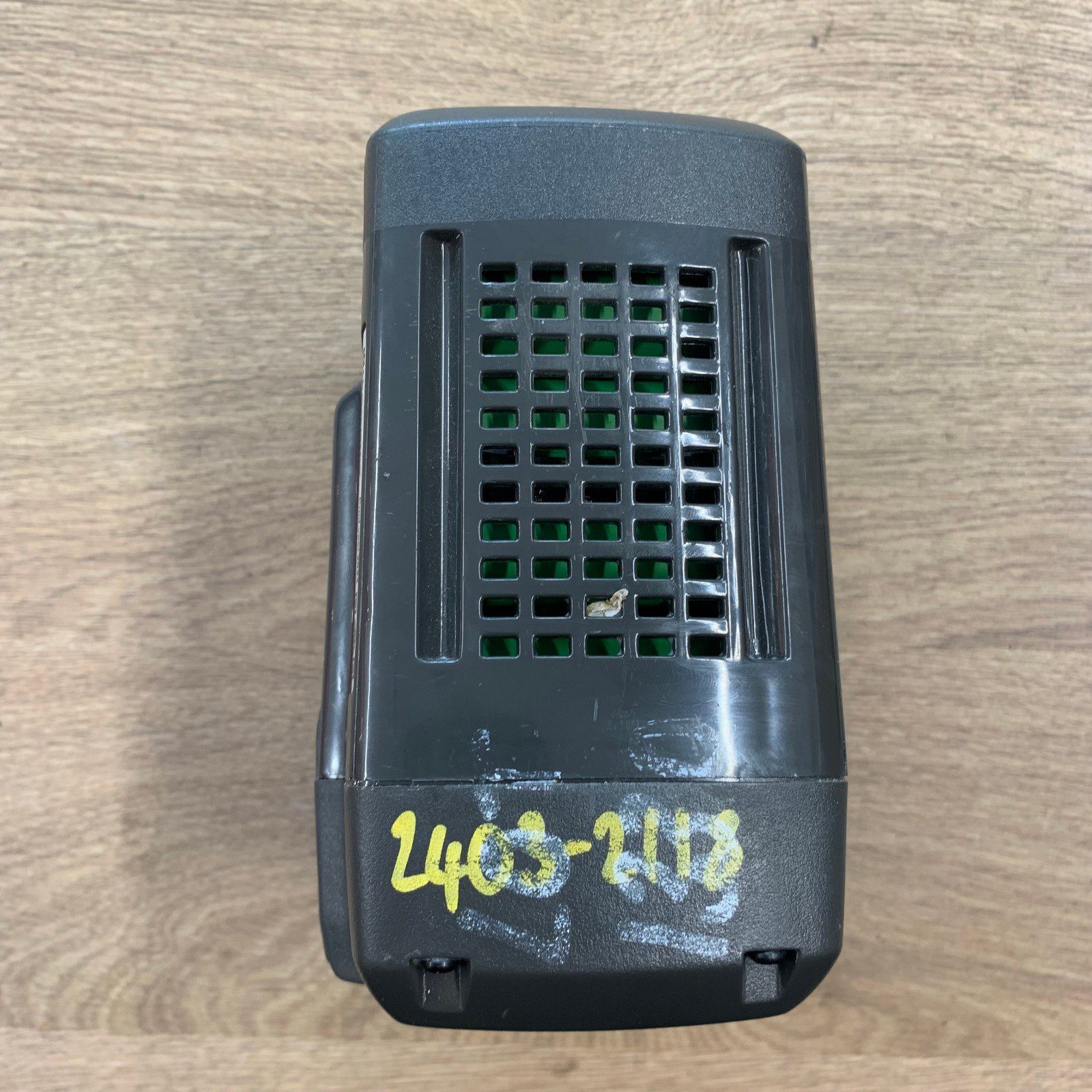 Husqvarna BLi300 36V 9.36Ah 336.96Wh Li-Ion Battery Pack Very Good Refurbished - Image 7