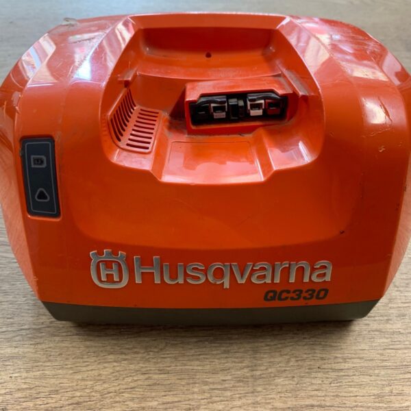 Husqvarna QC330 100V-240V 42V 8A Li-Ion Battery Charger With Cable Excellent