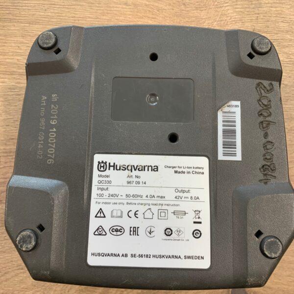 Husqvarna QC330 100V-240V 42V 8A Li-Ion Battery Charger With Cable Excellent