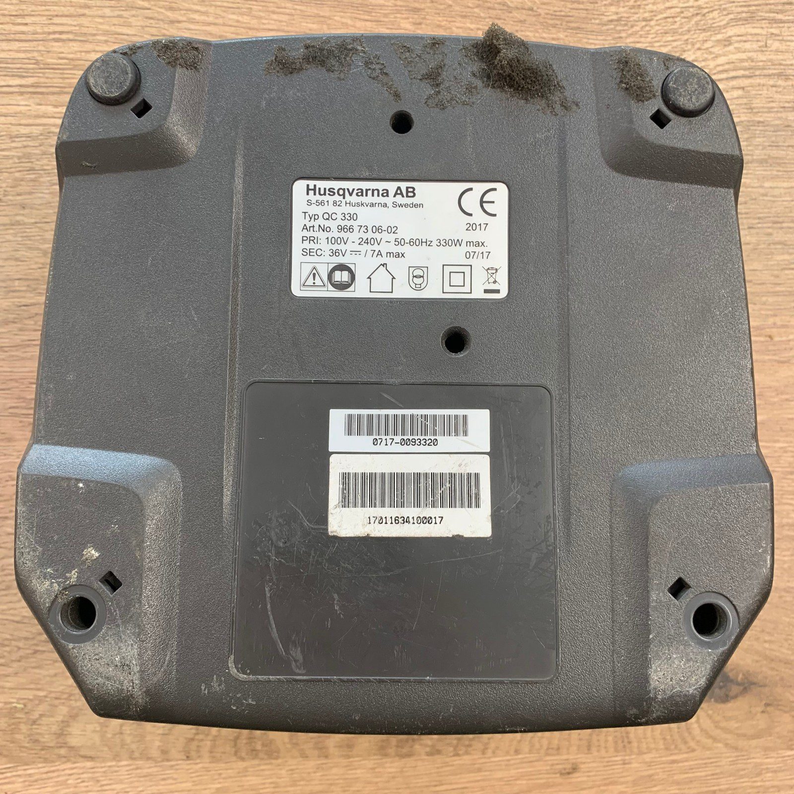 Husqvarna QC330 100V-240V 36V Battery Charger Excellent Refurbished No Cable - Image 15