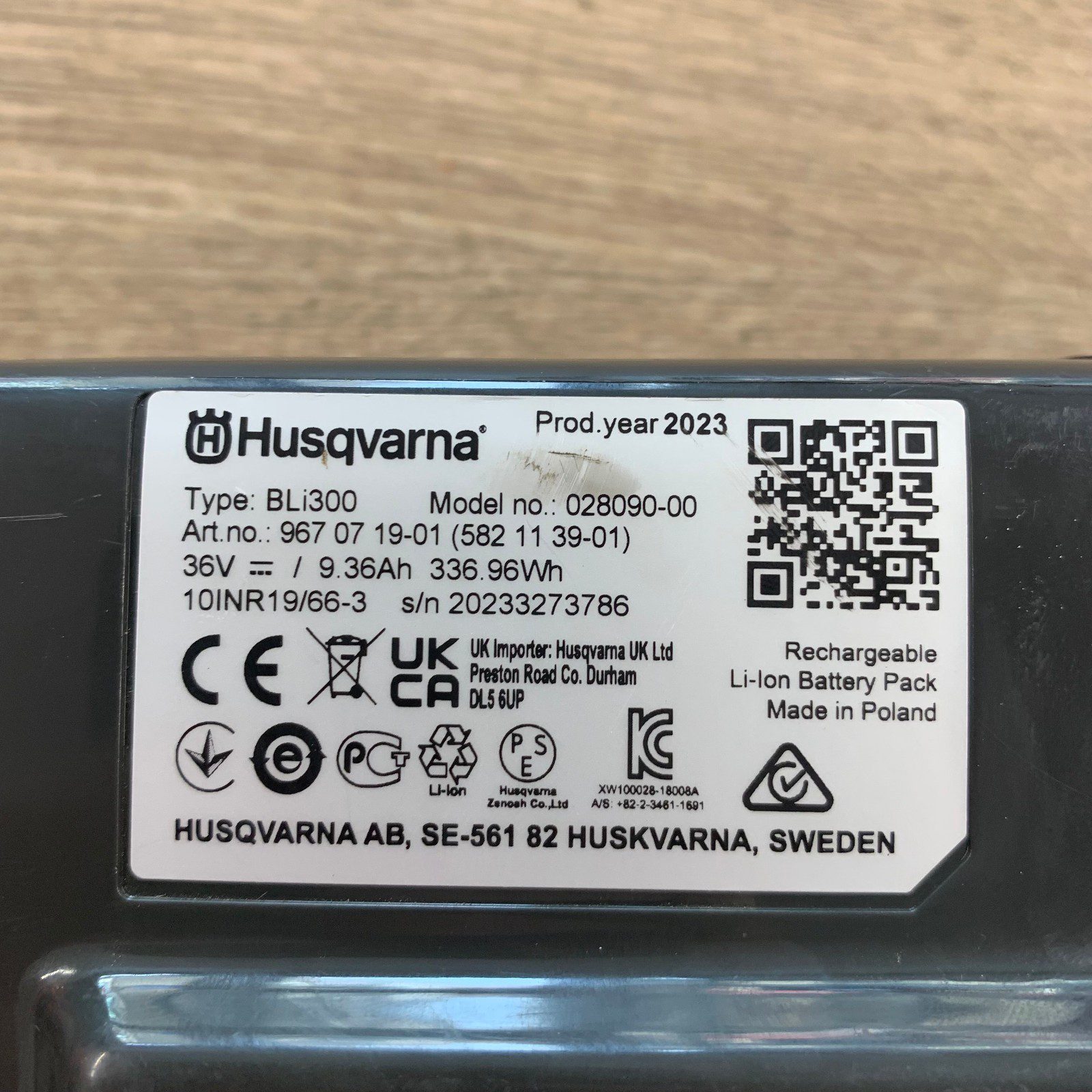 Husqvarna BLi300 36V 9.36Ah 336.96Wh Li-Ion Battery Pack Very Good Refurbished - Image 4