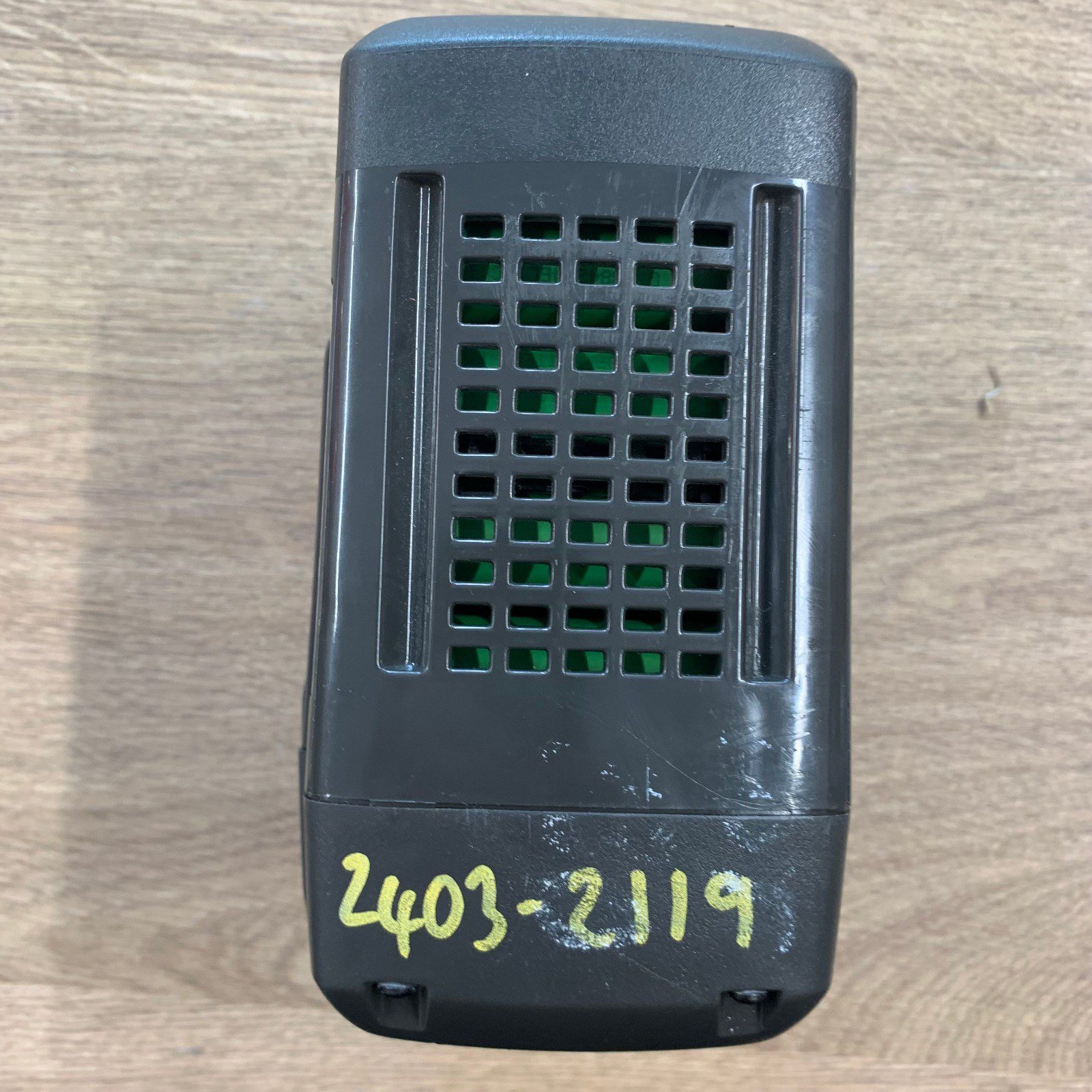 Husqvarna BLi300 36V 9.36Ah 336.96Wh Li-Ion Battery Pack Very Good Refurbished - Image 9