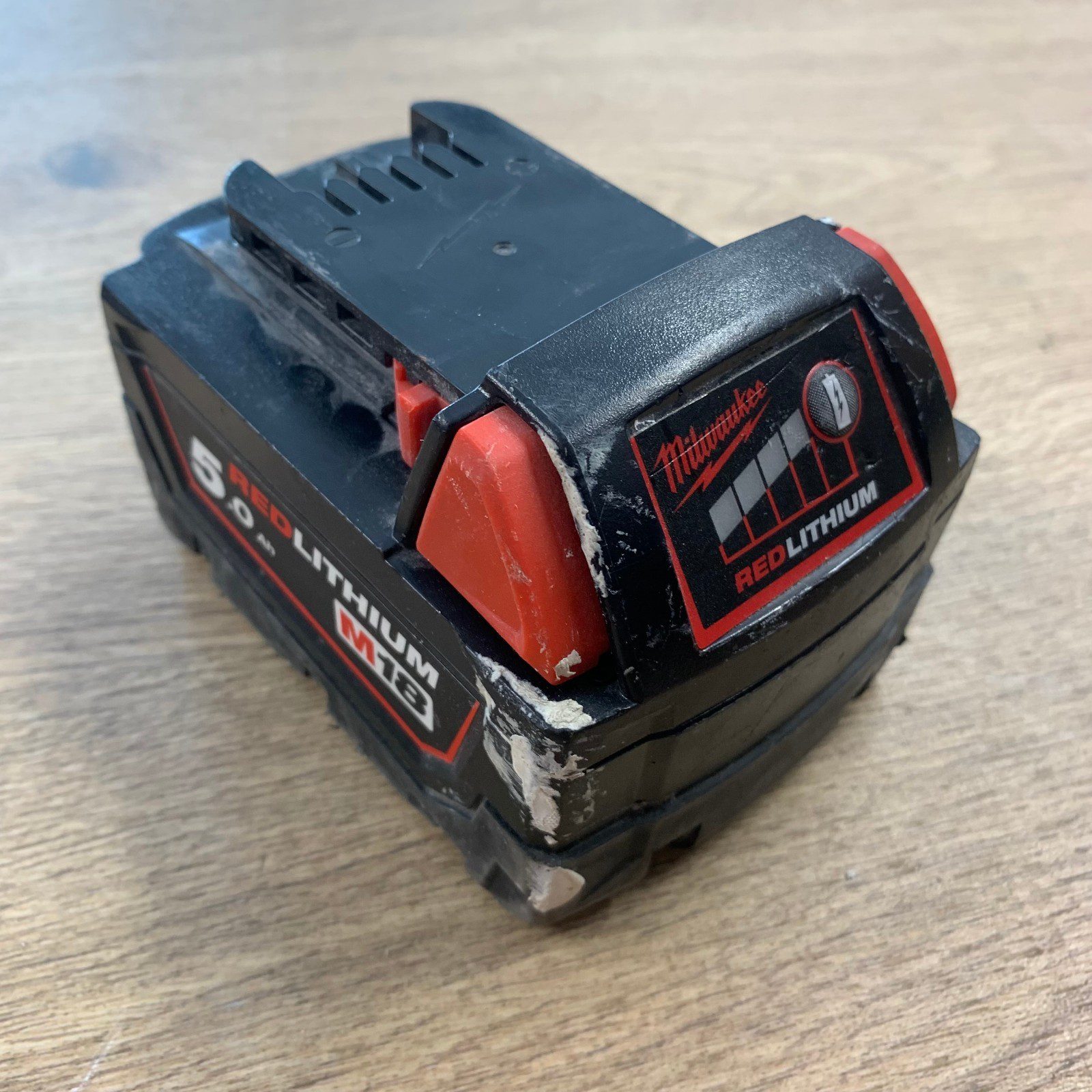 Milwaukee M18B5 18V 5.0Ah 90Wh RedLithium Li-Ion Battery Pack Used - Image 8