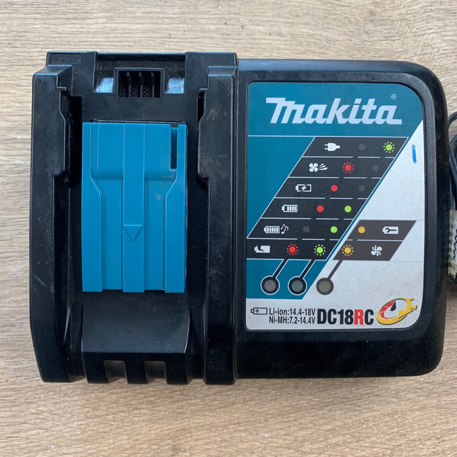 Makita DC18RC 240V 7.2V-18V Fast Battery Charger Excellent Refurbished - Image 2